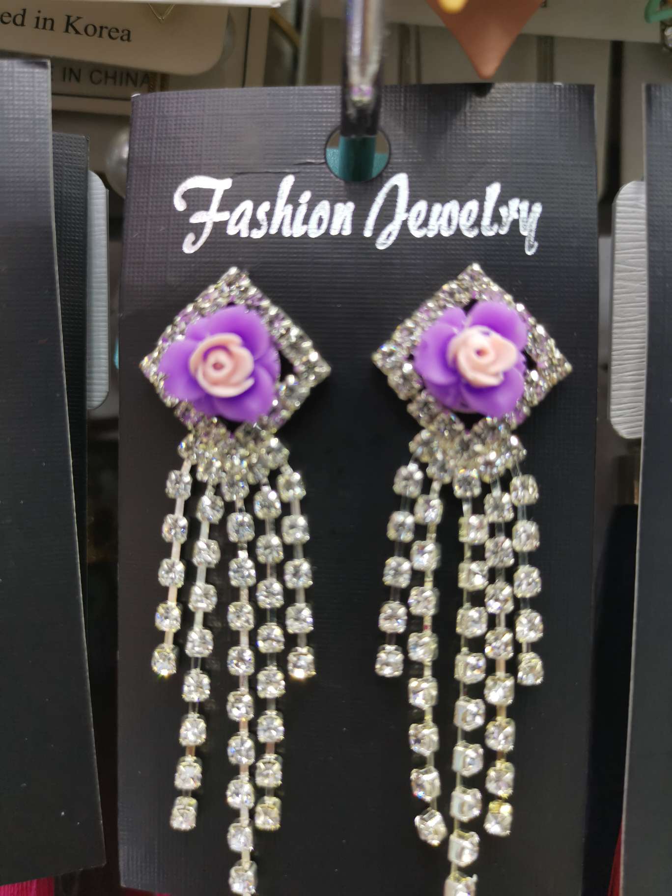 earrings thumbnail
