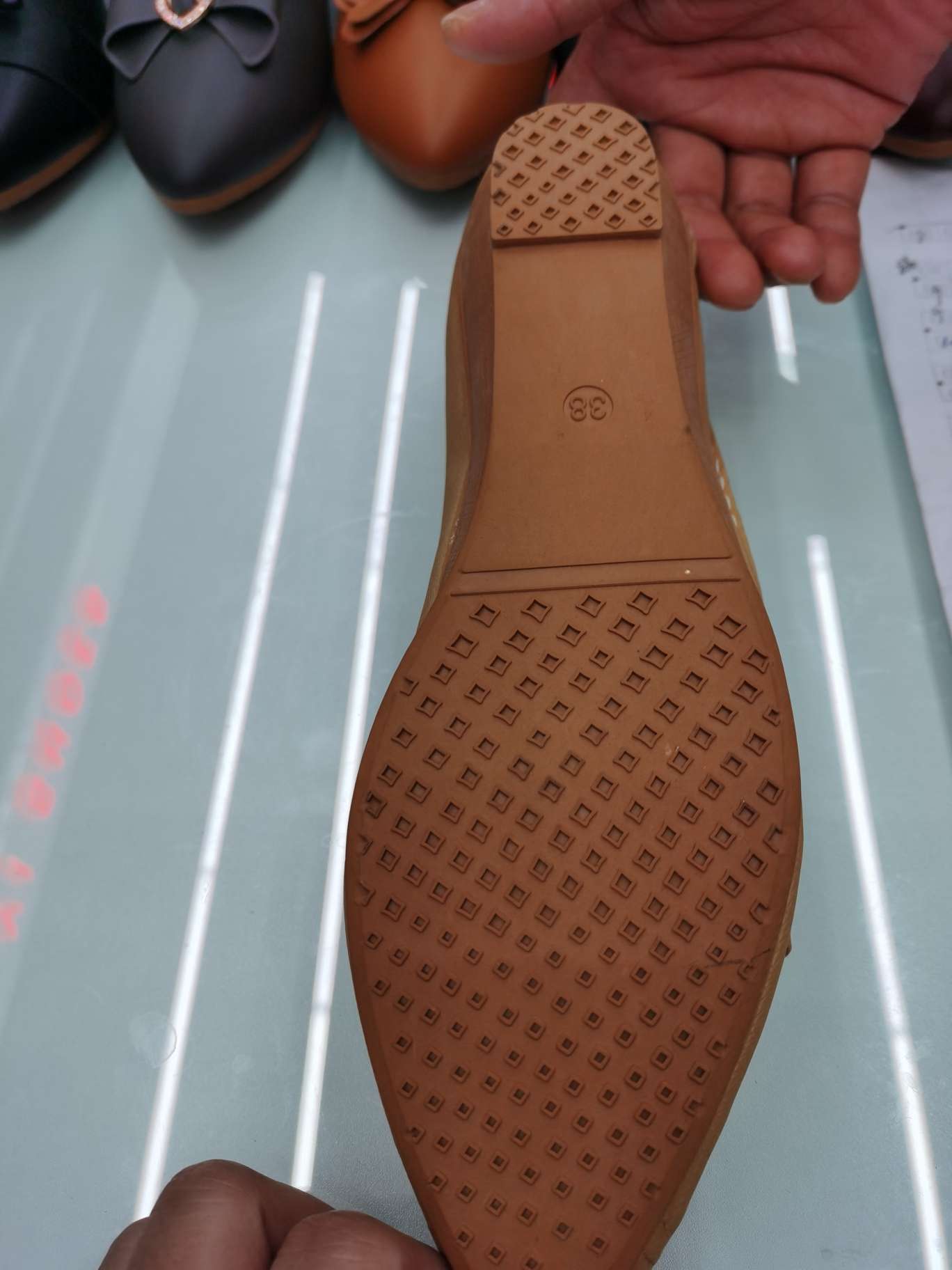 Half-high-heeled women's leather shoes Specification image