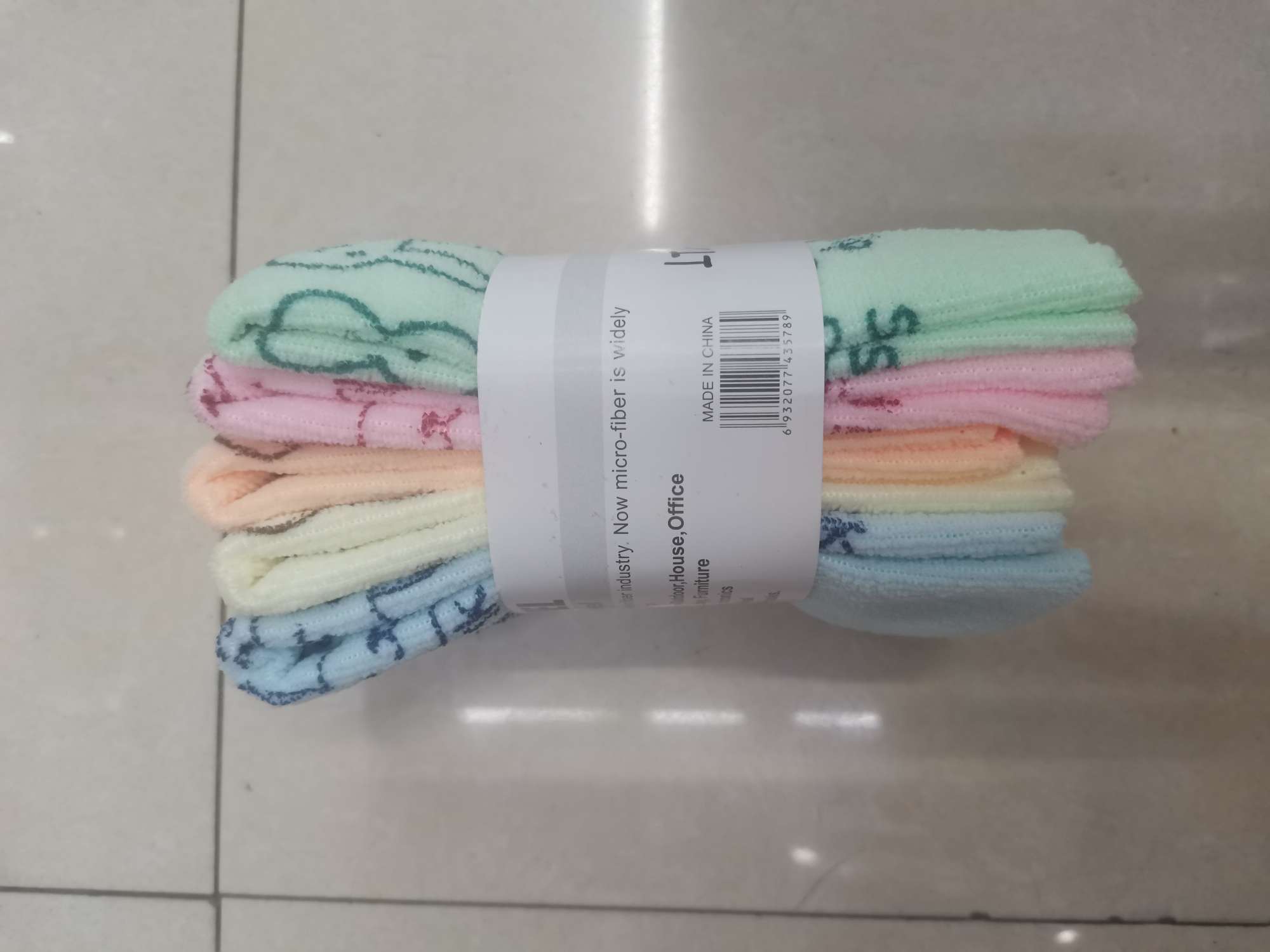 压花方巾产品图