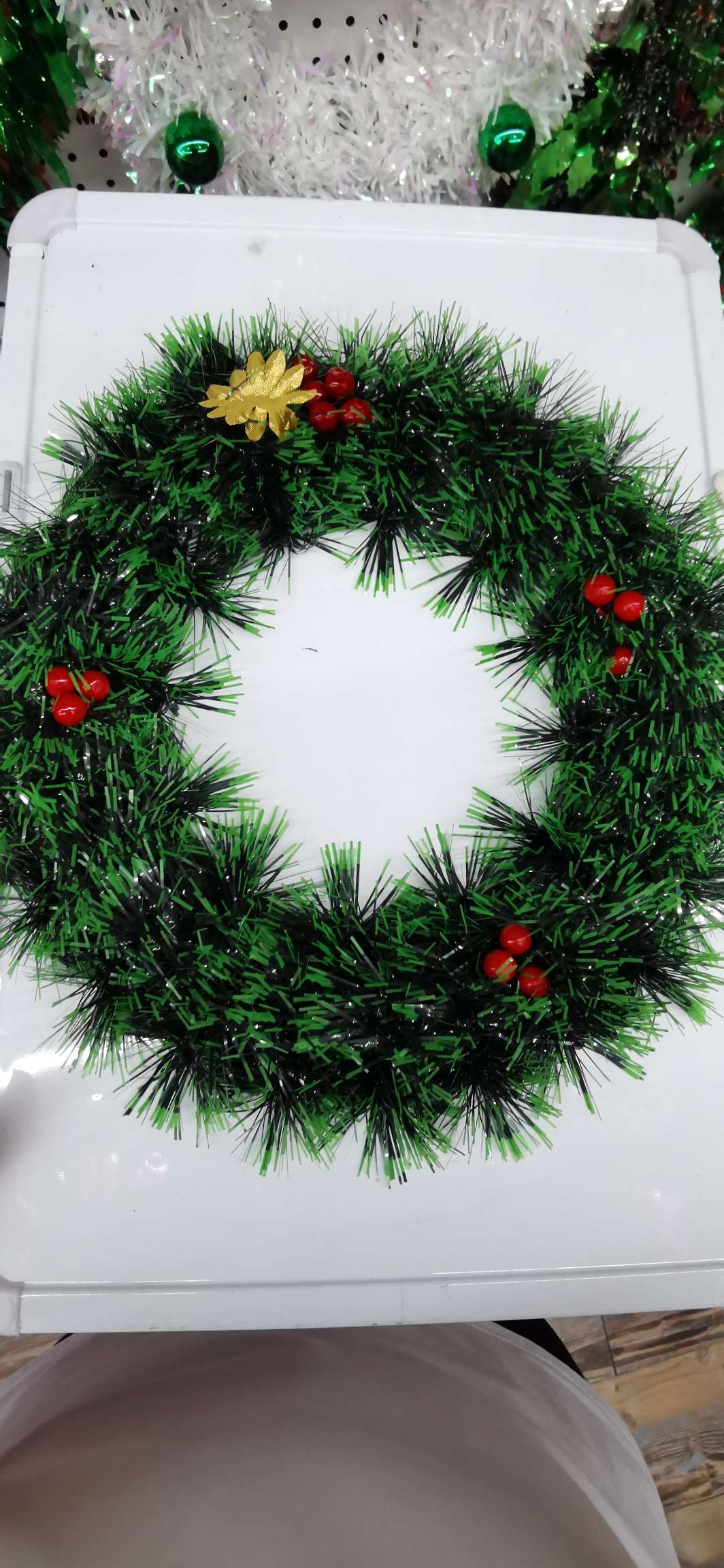 Christmas wreaths, Christmas decorations, scene arrangement, Christmas flower and vine ring decoration