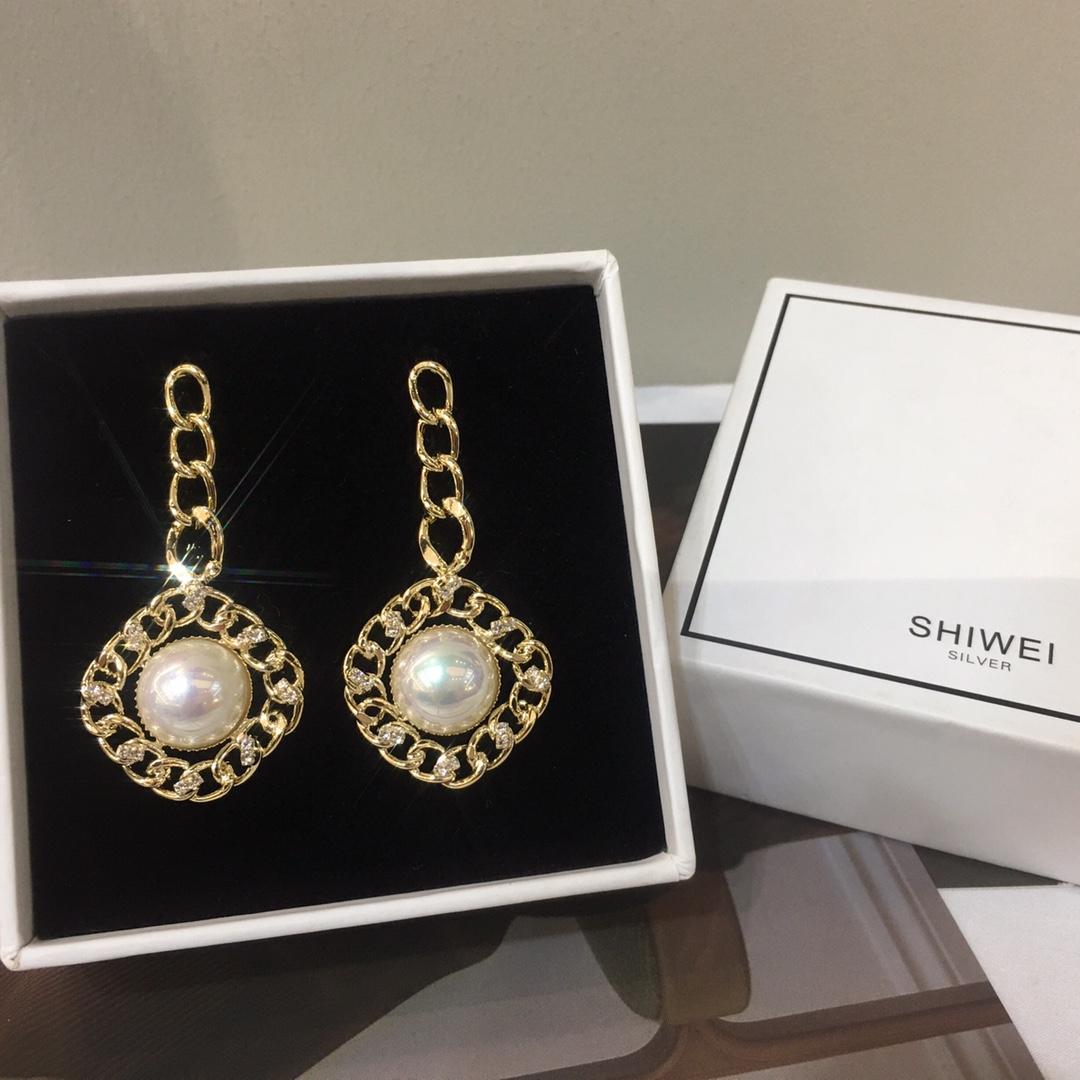 Factory direct sales of pearl slippers 925 silver needle stud earrings, without pearls Specification image