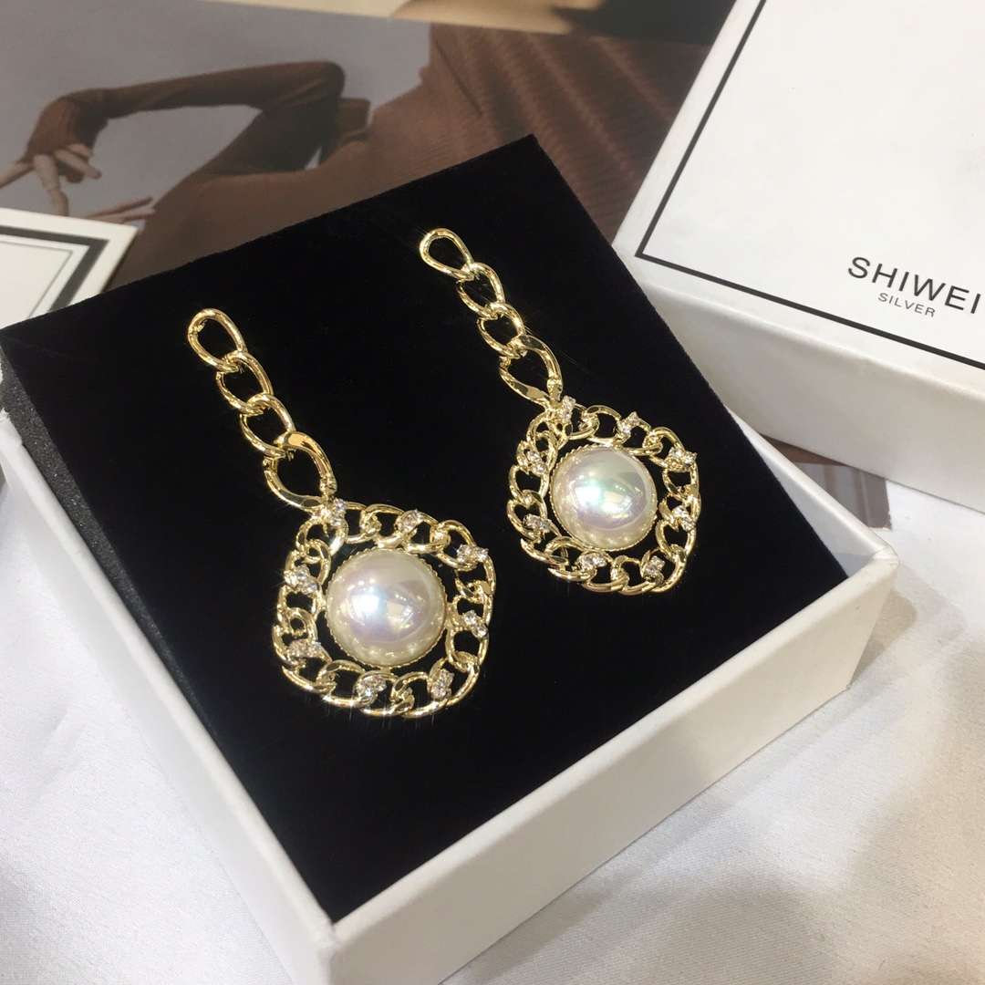 Factory direct sales of pearl slippers 925 silver needle stud earrings, without pearls details Picture