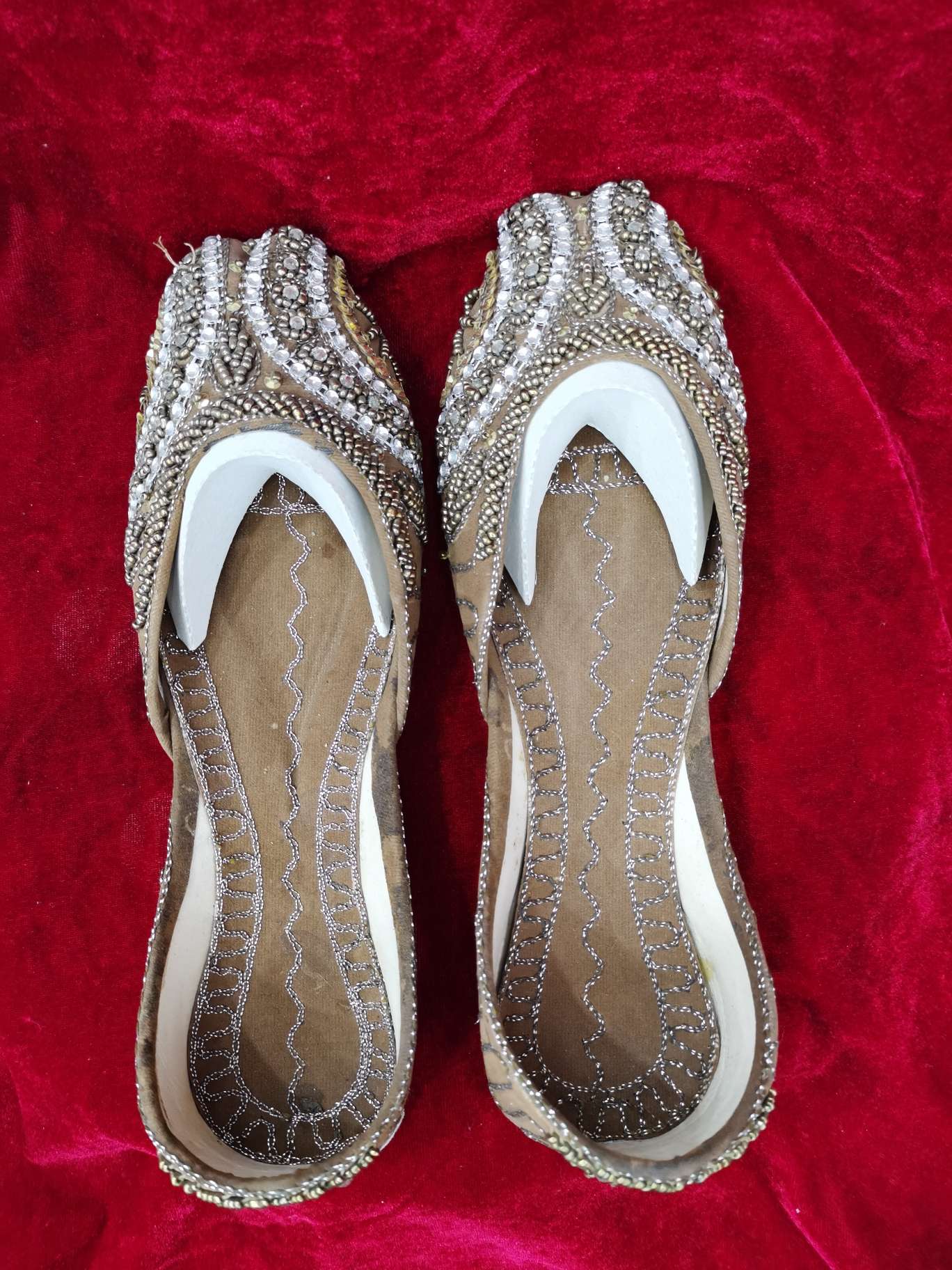 拖鞋印度羊皮底手工室内橱窗摆件