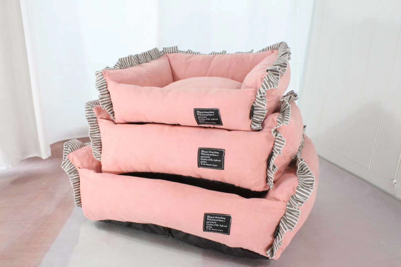 ๐ ๐ hot style of 2020 autumn winters come ~
Macaron pink, light up your girlish heart
Comfortable suede + cotton striped fabric, all removable for cleaning
The tank without