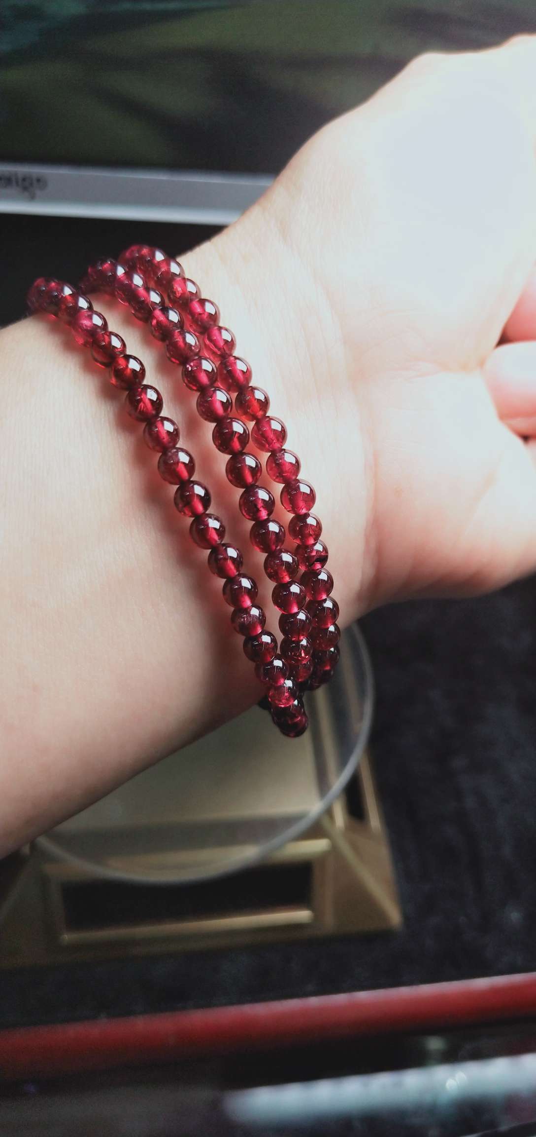 Garnet details Picture