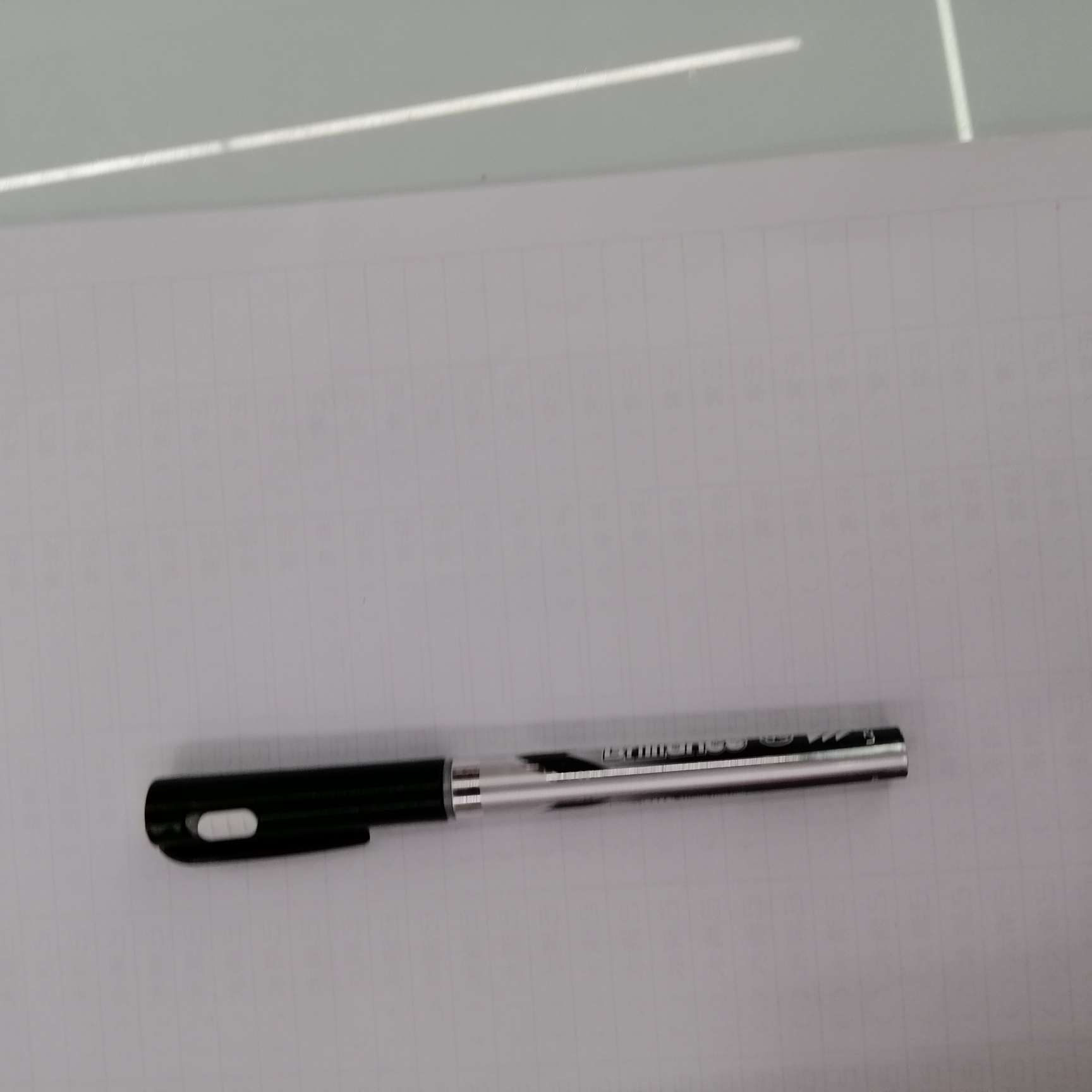 Hanjia Stationery's learning, office, cultural writing tools, ballpoint pens with lights, and oil pens can provide illumination at night full figure