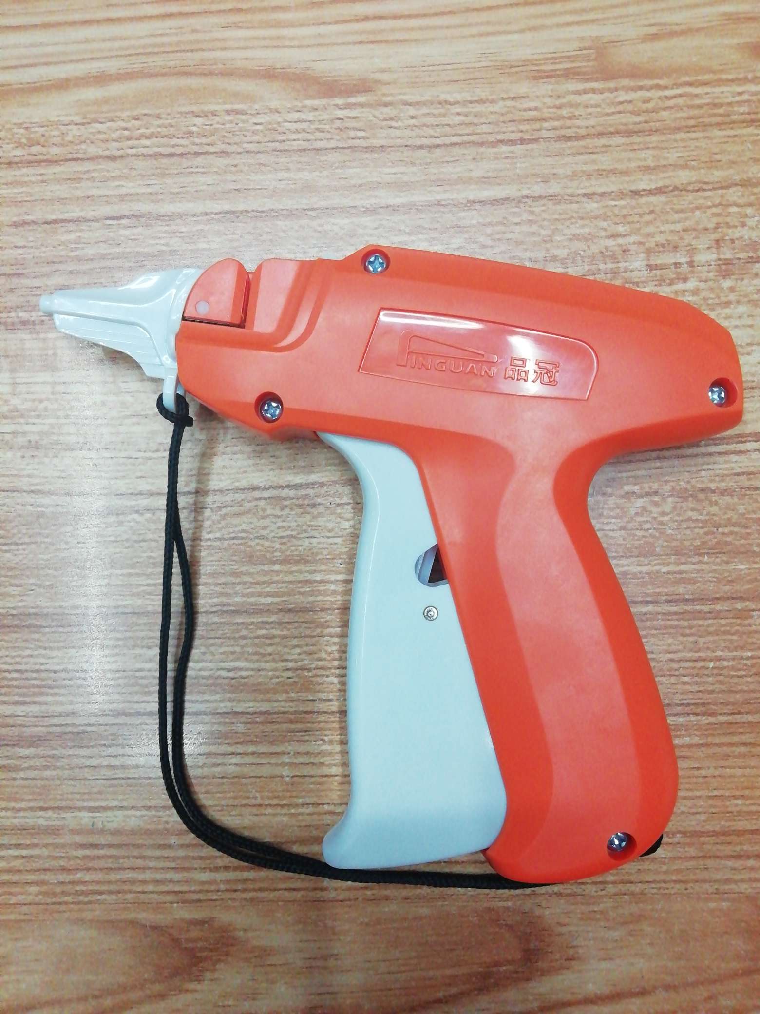 品冠F3.7吊牌工具服装服饰配件辅料大量现货供应