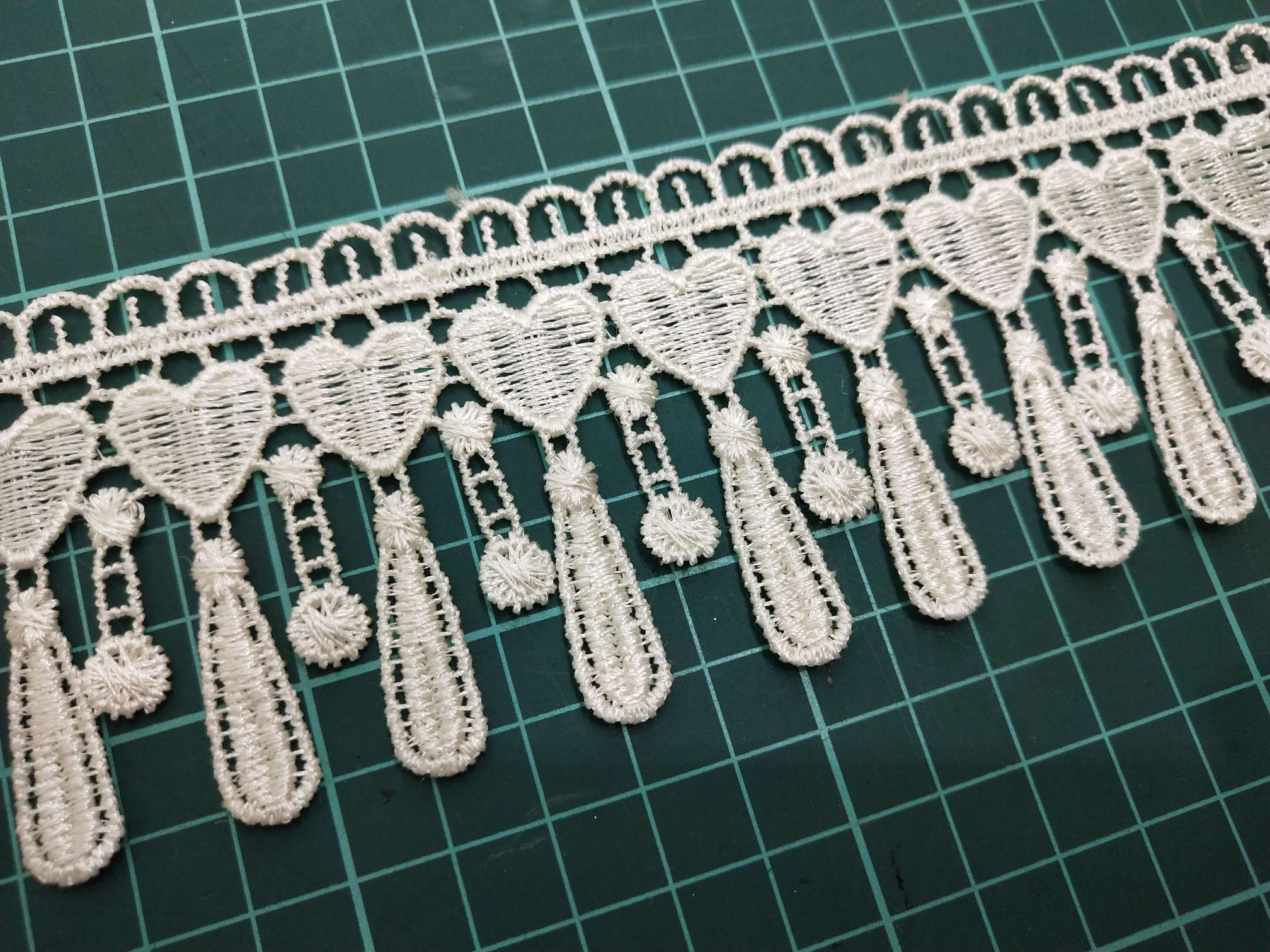 Factory direct sales of fringed lace polyester DIY decorative clothing accessories Specification image