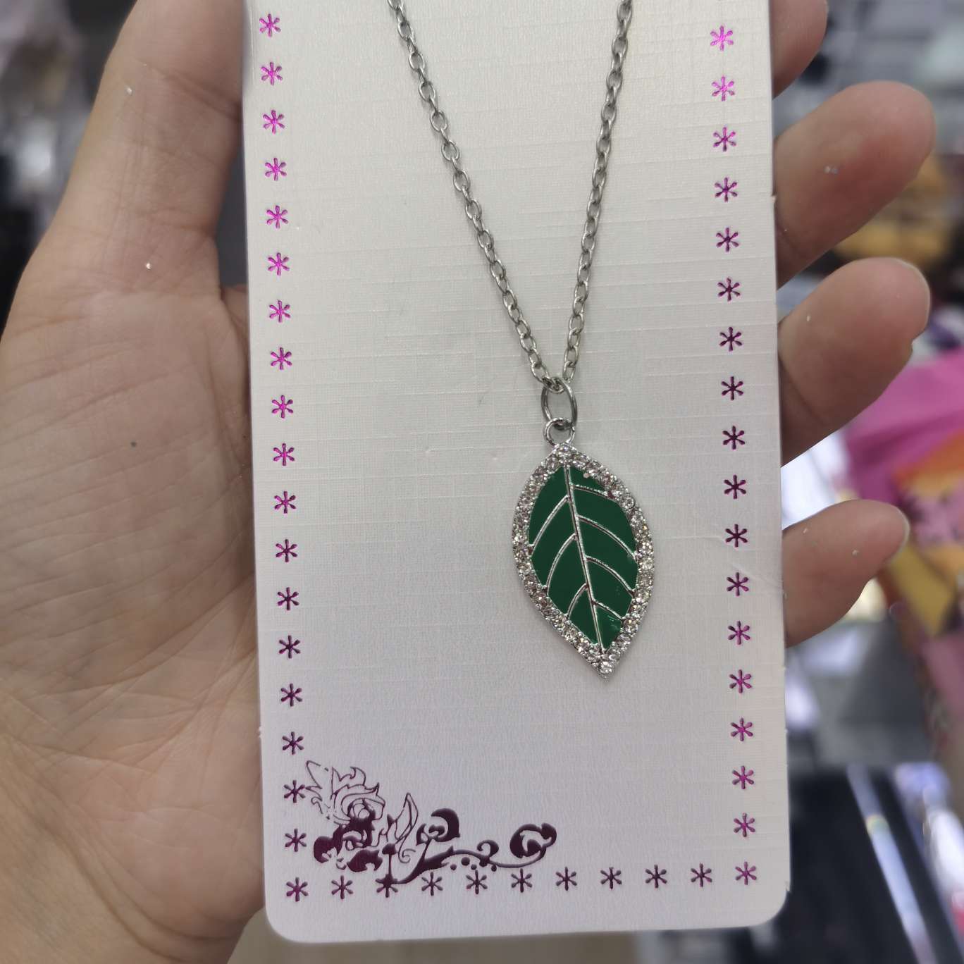 The leaves necklace thumbnail