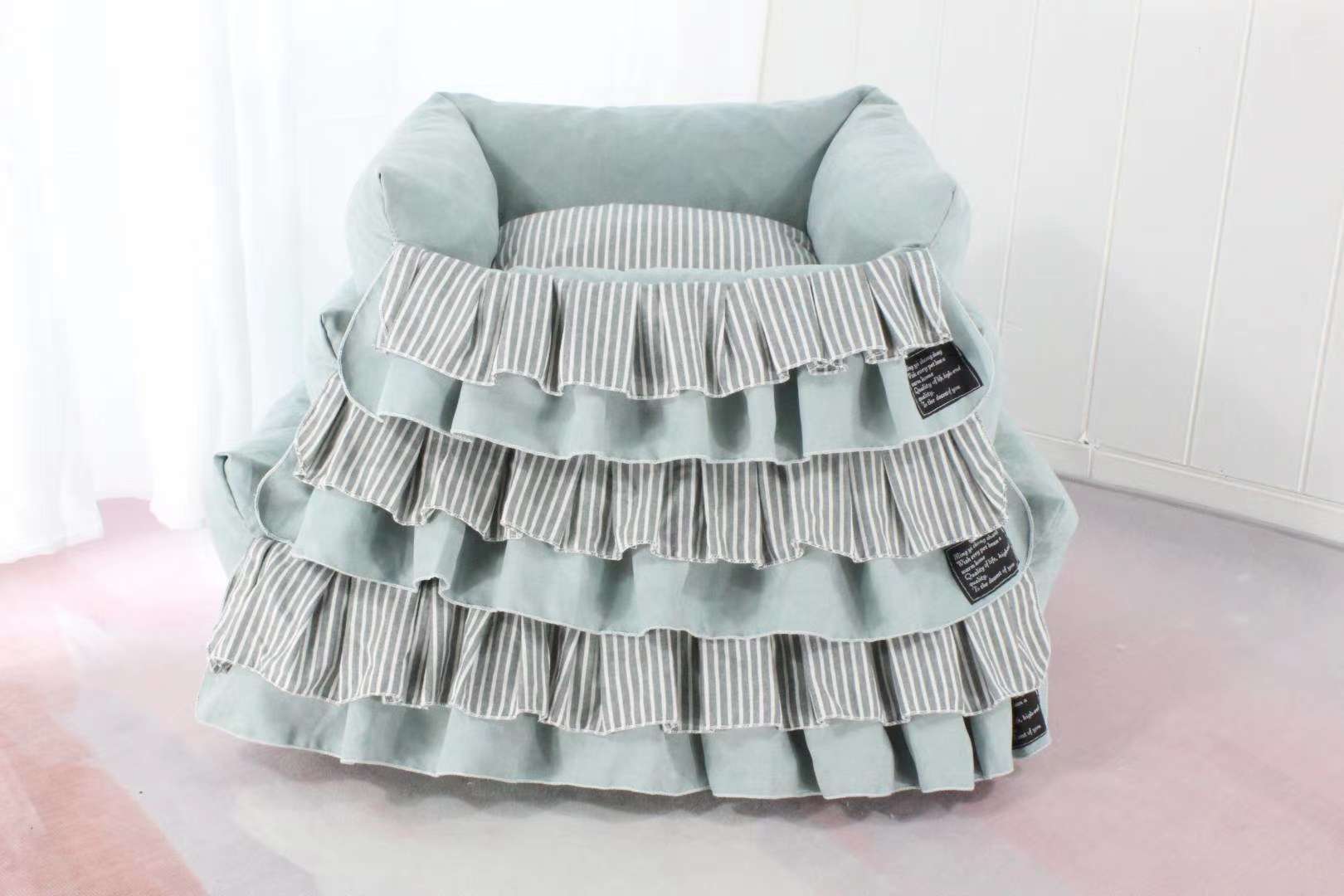 ๐ ๐ hot style of 2020 autumn winters come ~
Light green, absolutely small and fresh
Comfortable suede + pure cotton fabric, all detachable cleaning
Inner non - woven fabric is raised