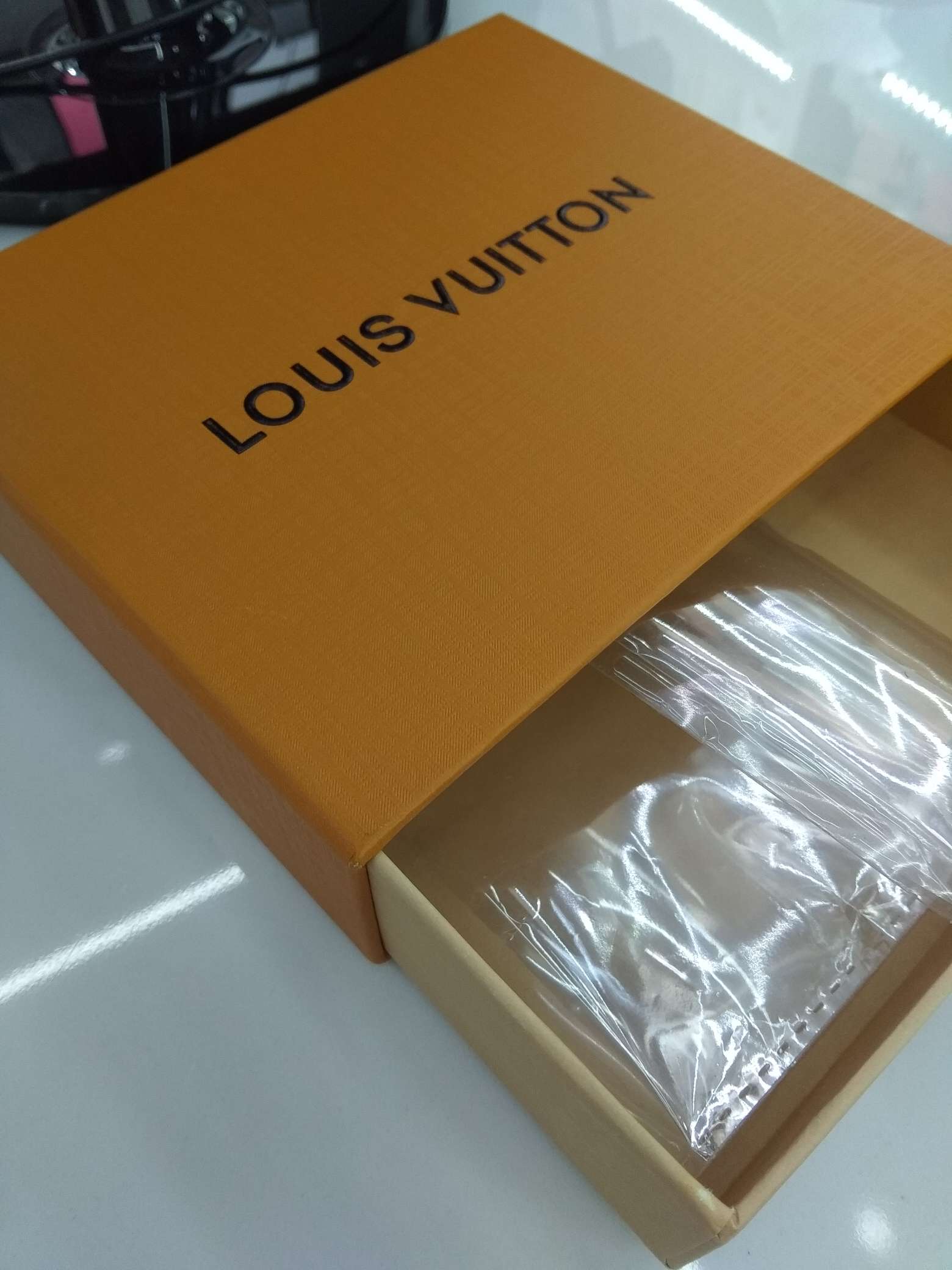 Factory direct sales of high-end gift boxes Application Scenario