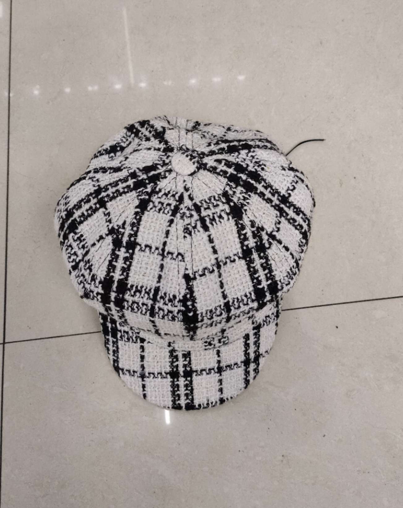 秋冬款八角帽产品图