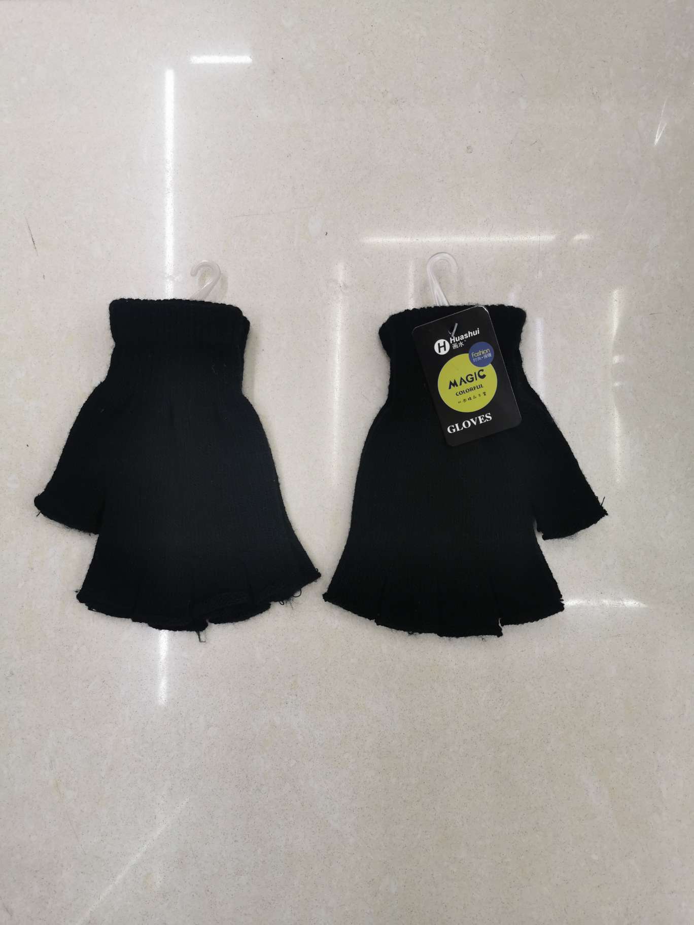 Adult men's style all black, thickened, single layer plucked half finger thumbnail