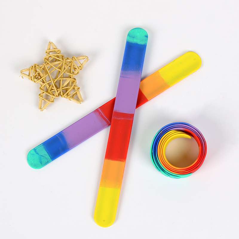 彩虹硅胶拍拍圈手环产品图