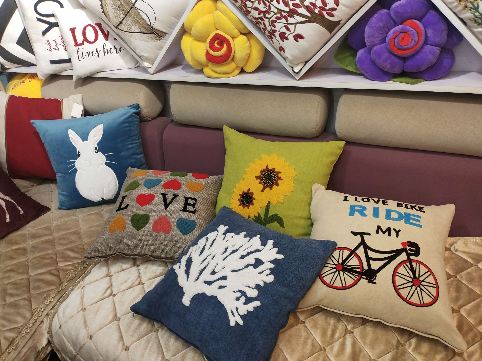 Nordic ins throw pillows, car sofa cushions, bay window backrests, embroidered throw pillows Specification image