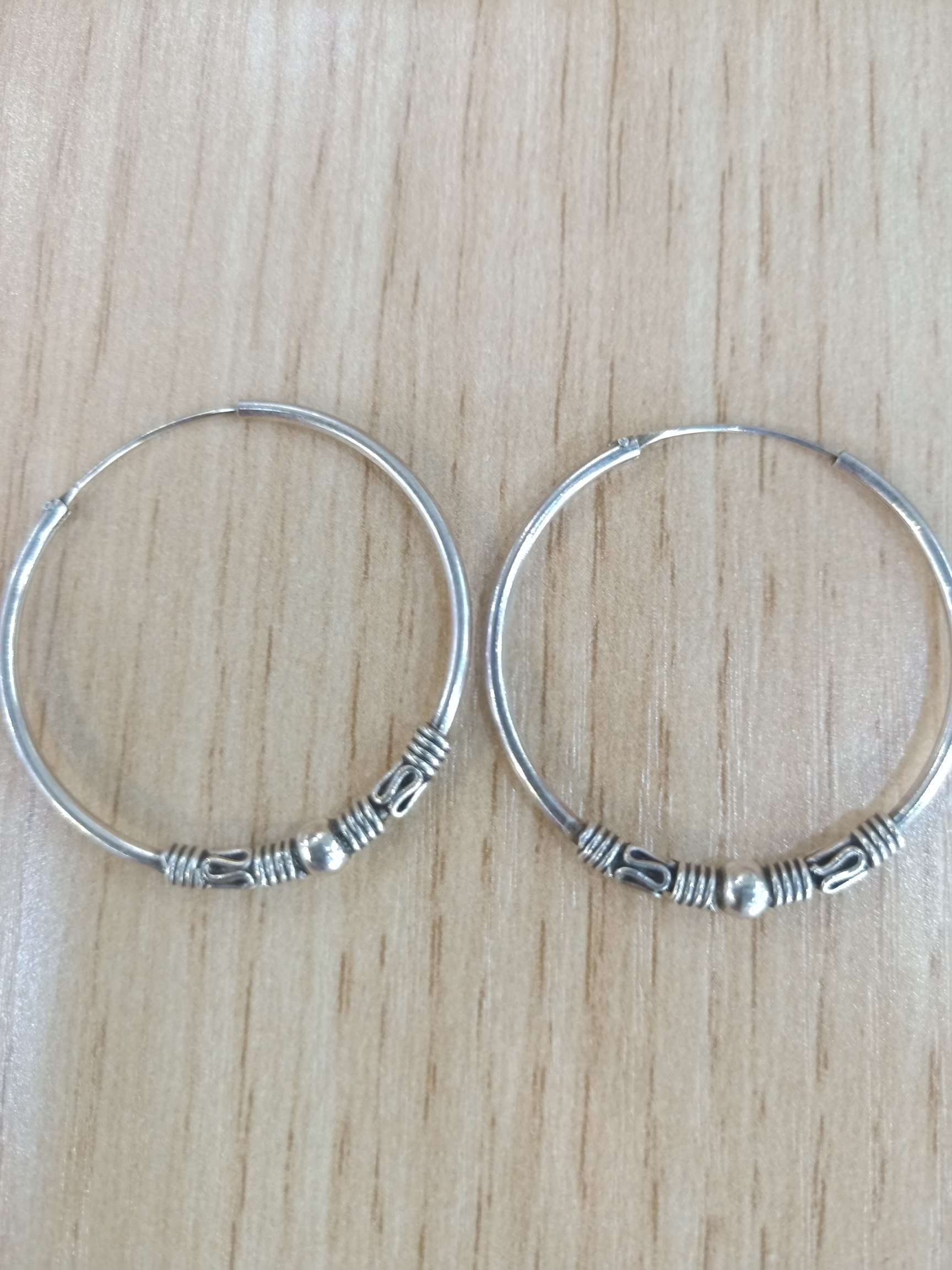 泰银纯银耳环耳圈，直径3.4cm大小，款式新颖紧致潮流白底实物图