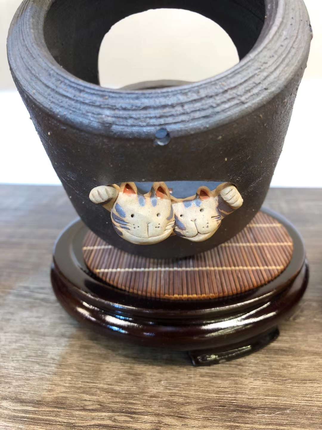日本常滑烧陶制茶香炉（山田制）陶泥爬爬猫 提神醒脑熏香炉 陶瓷摆件
尺寸：约10cmX9cm  实际重量请咨询详情图10