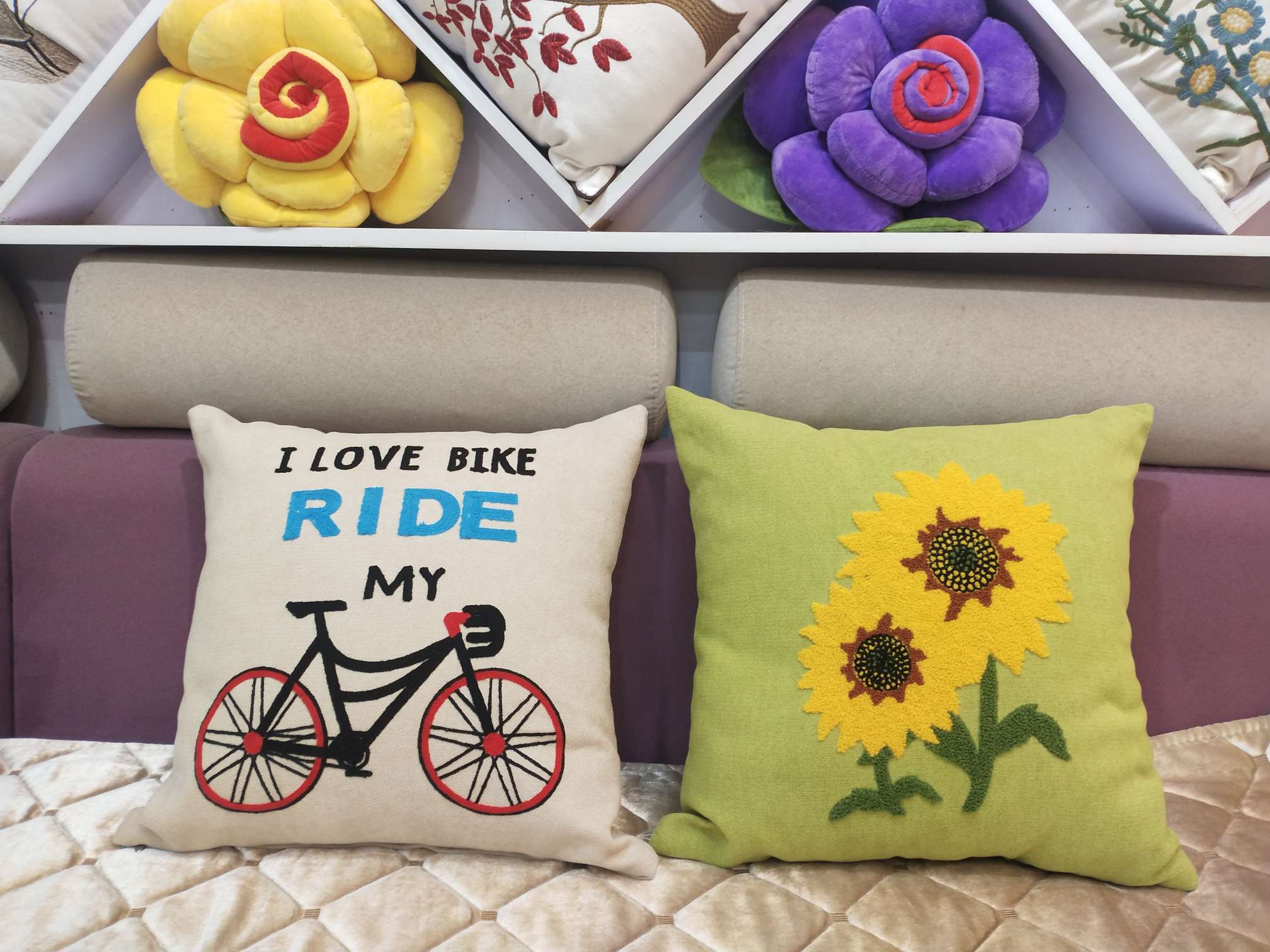Nordic ins throw pillows, car sofa cushions, bay window backrests, embroidered throw pillows details Picture