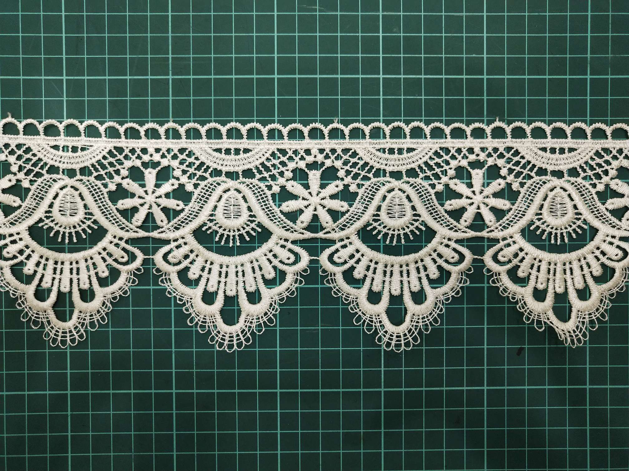 New hollowed-out single-sided polyester lace clothing accessories