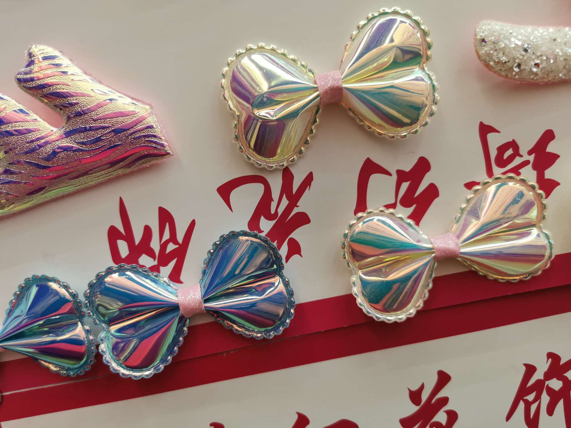 Transparent film 8.5 cm toothed bow tie details Picture