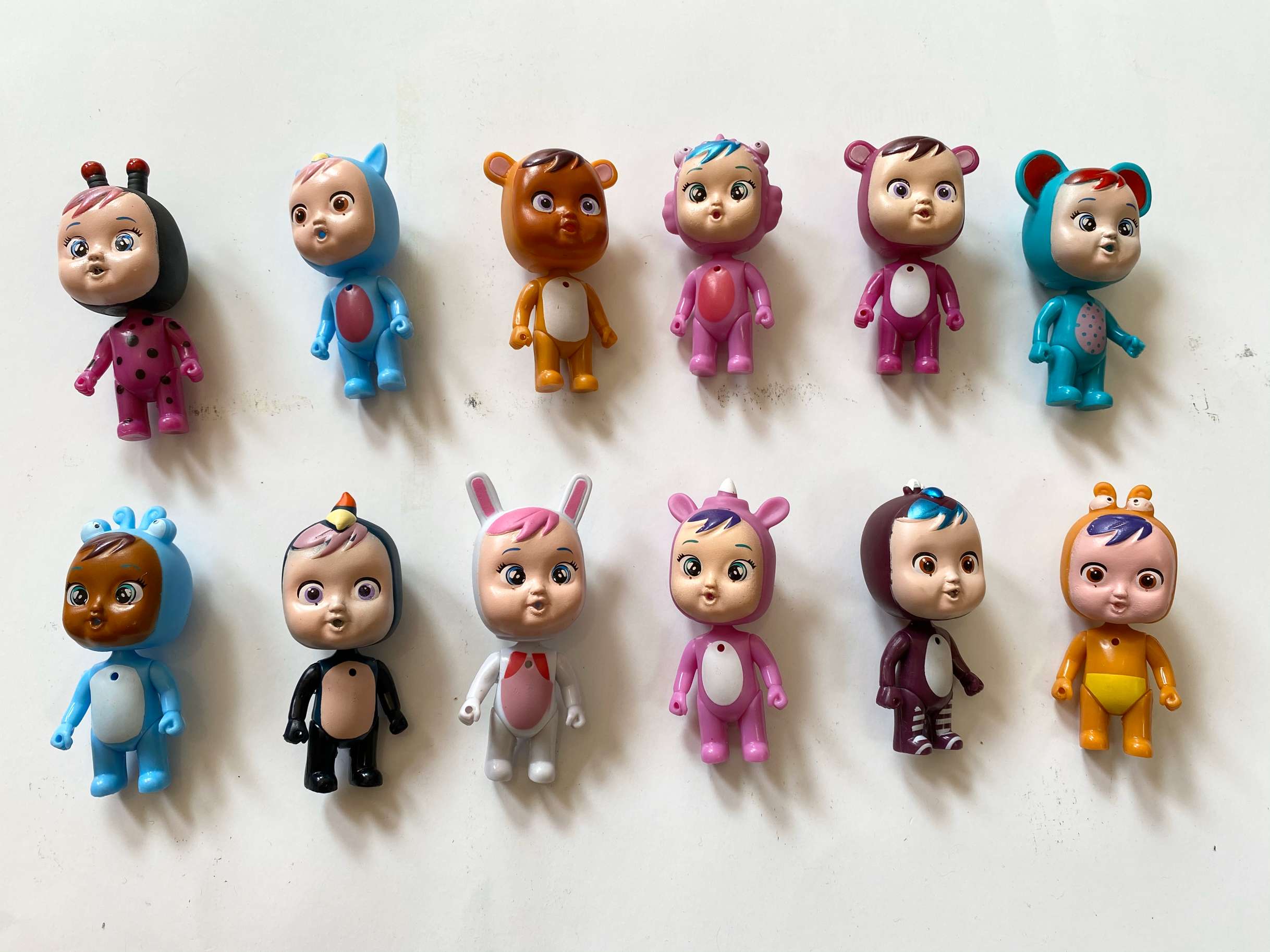 12 kinds of crying dolls