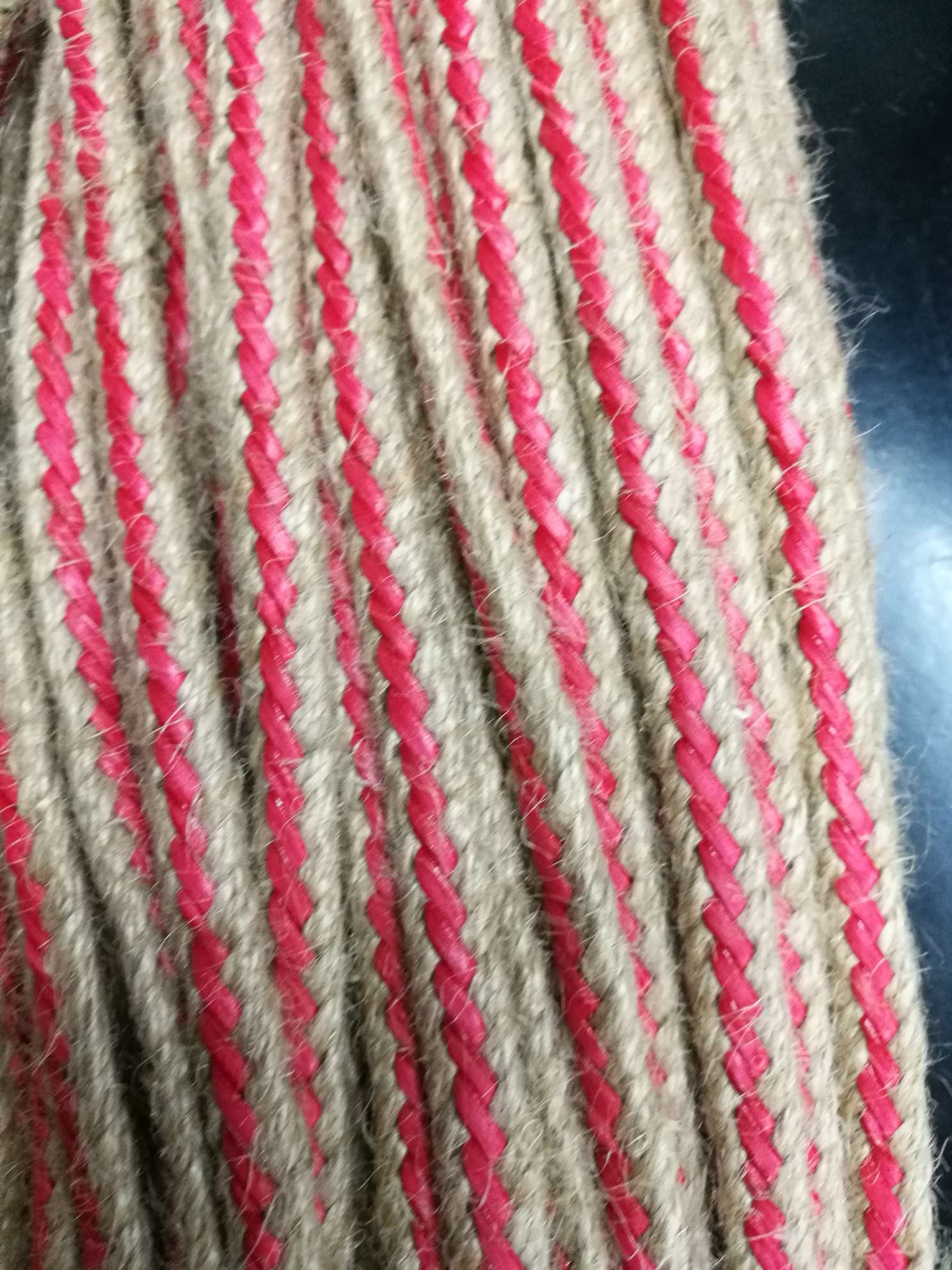 8 Strands Hemp Plus Red