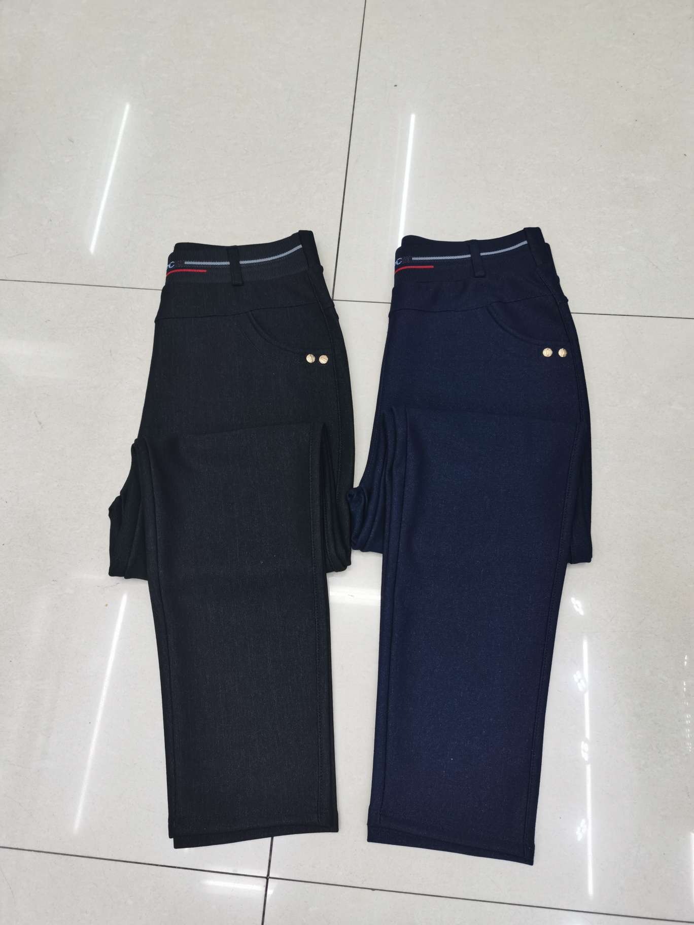 黑兰两色牛仔产品图