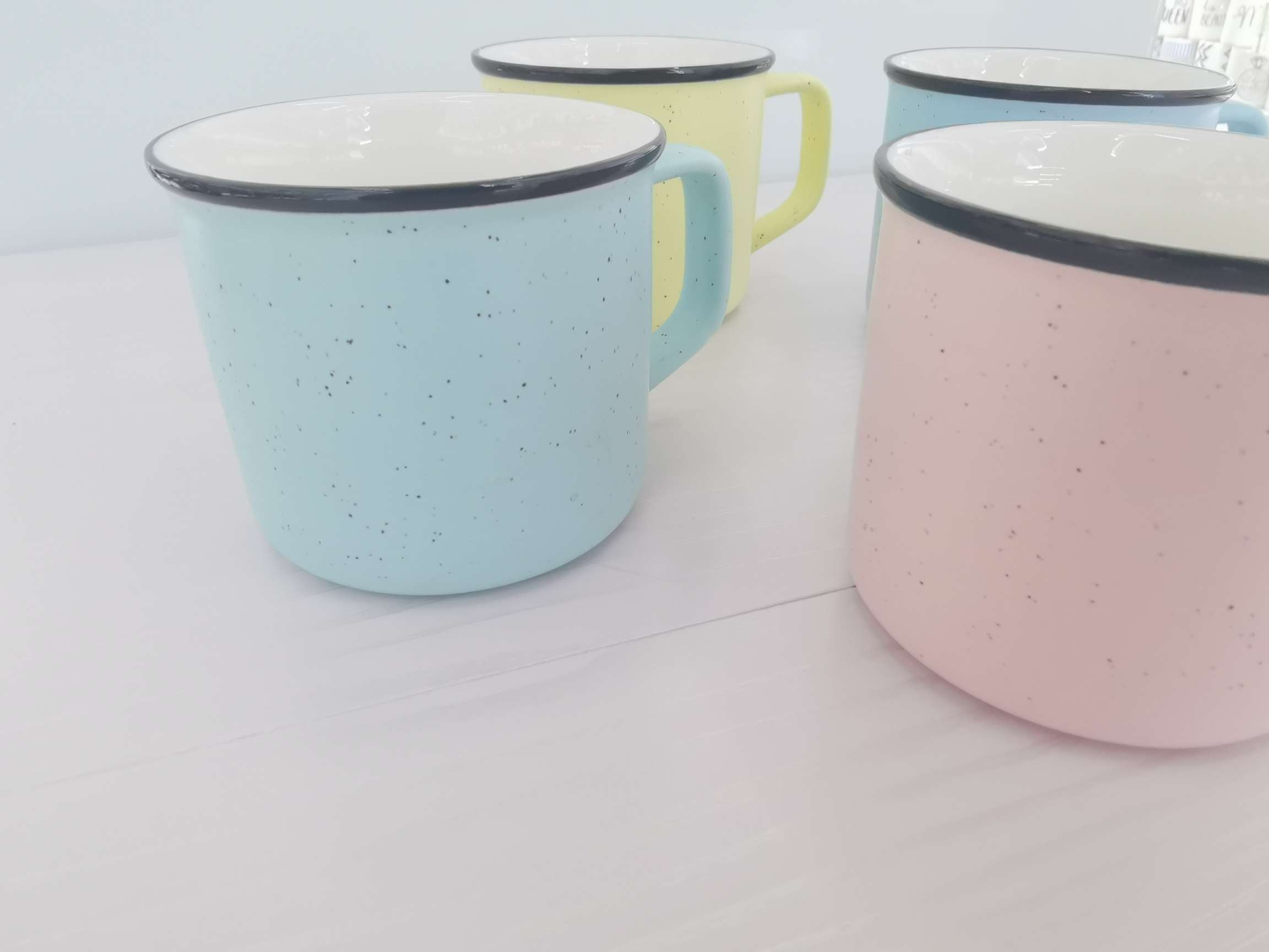 Simple Zakka-colored glazed polka dot ceramic cups, coffee cups, water cups Item Picture