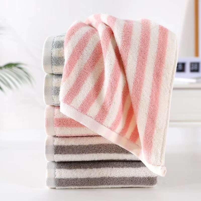 Striped Towel details Picture