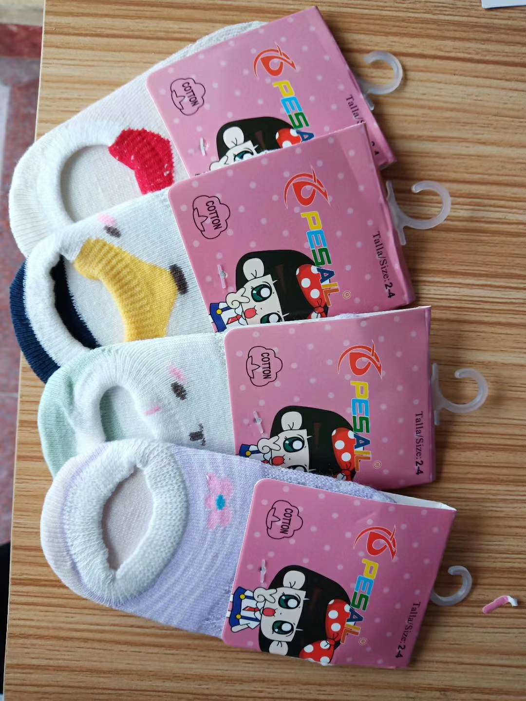 Girls socks thumbnail