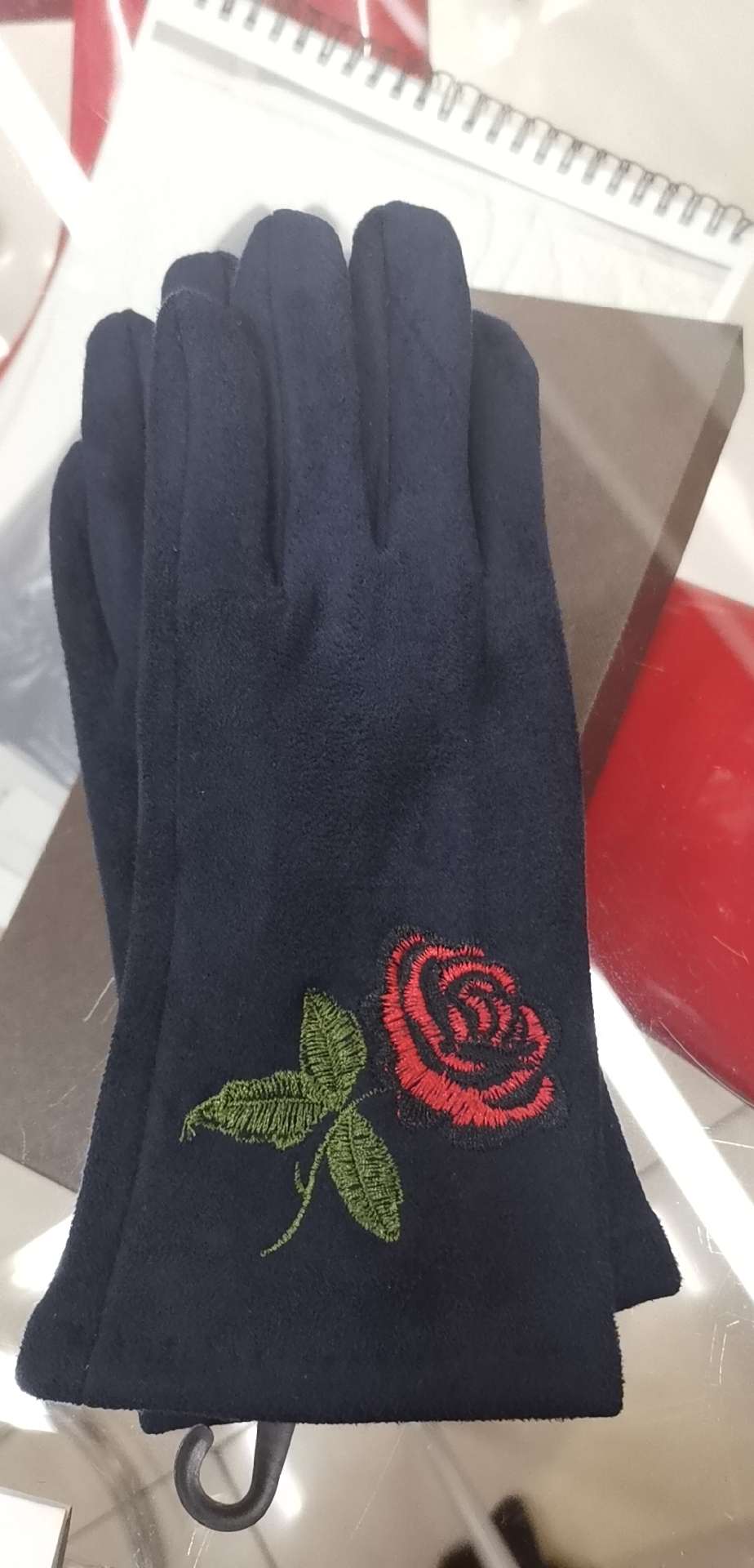 Age of Roses gloves thumbnail