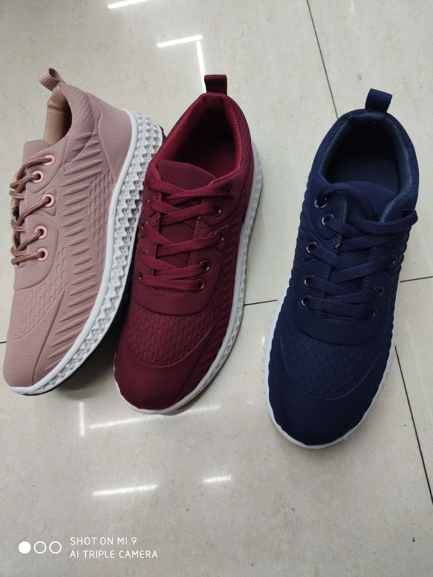 女式休闲运动鞋
