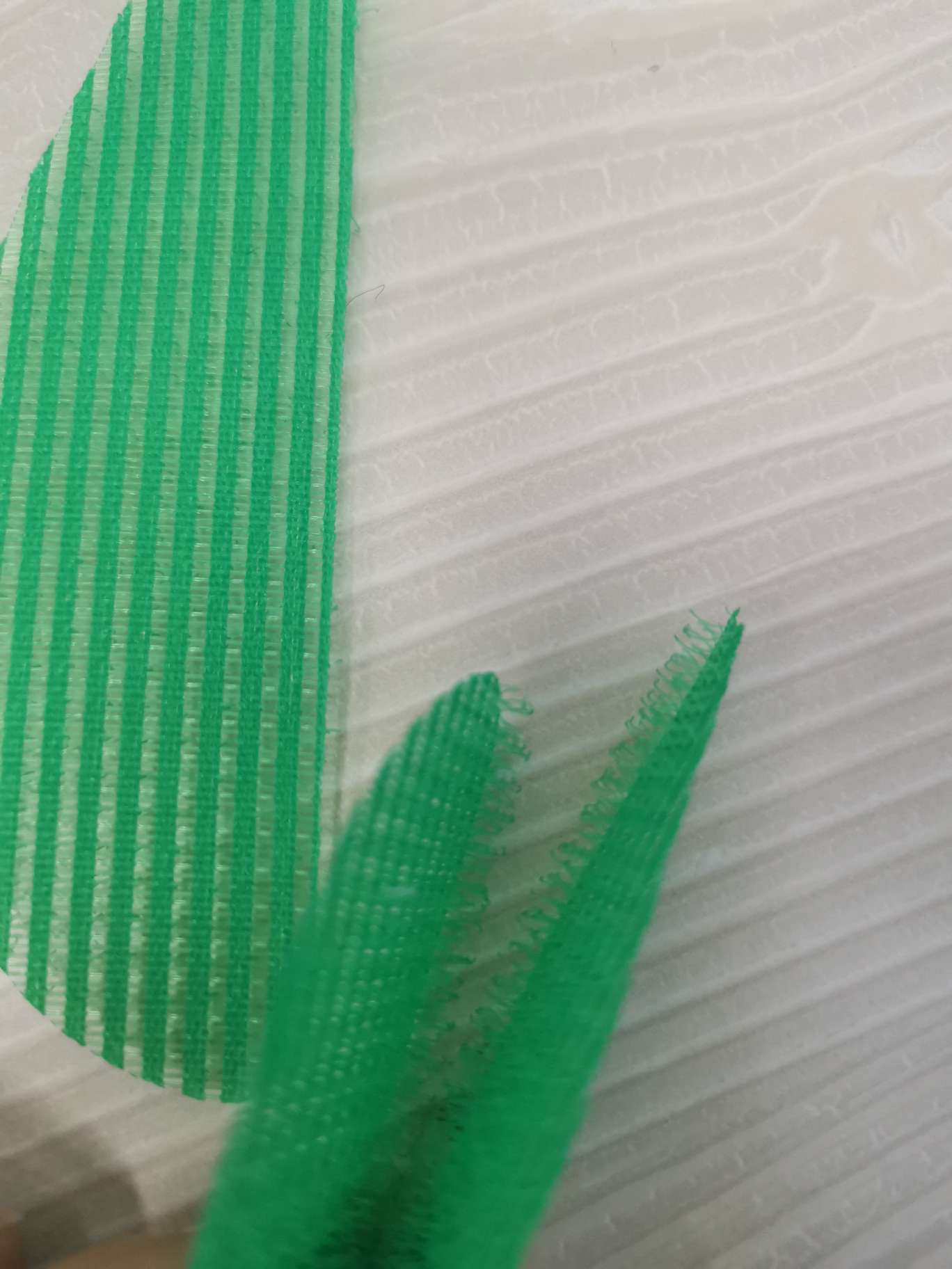 Leaf-shaped bangs are specially designed for ladies Specification image