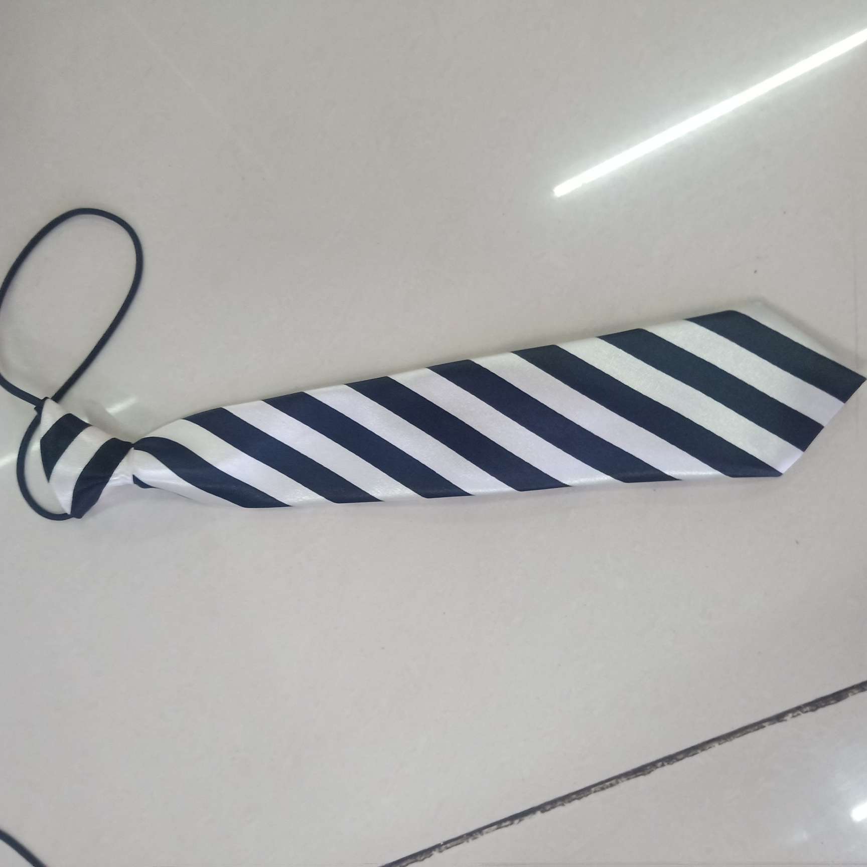 圆松紧小领带黑白条