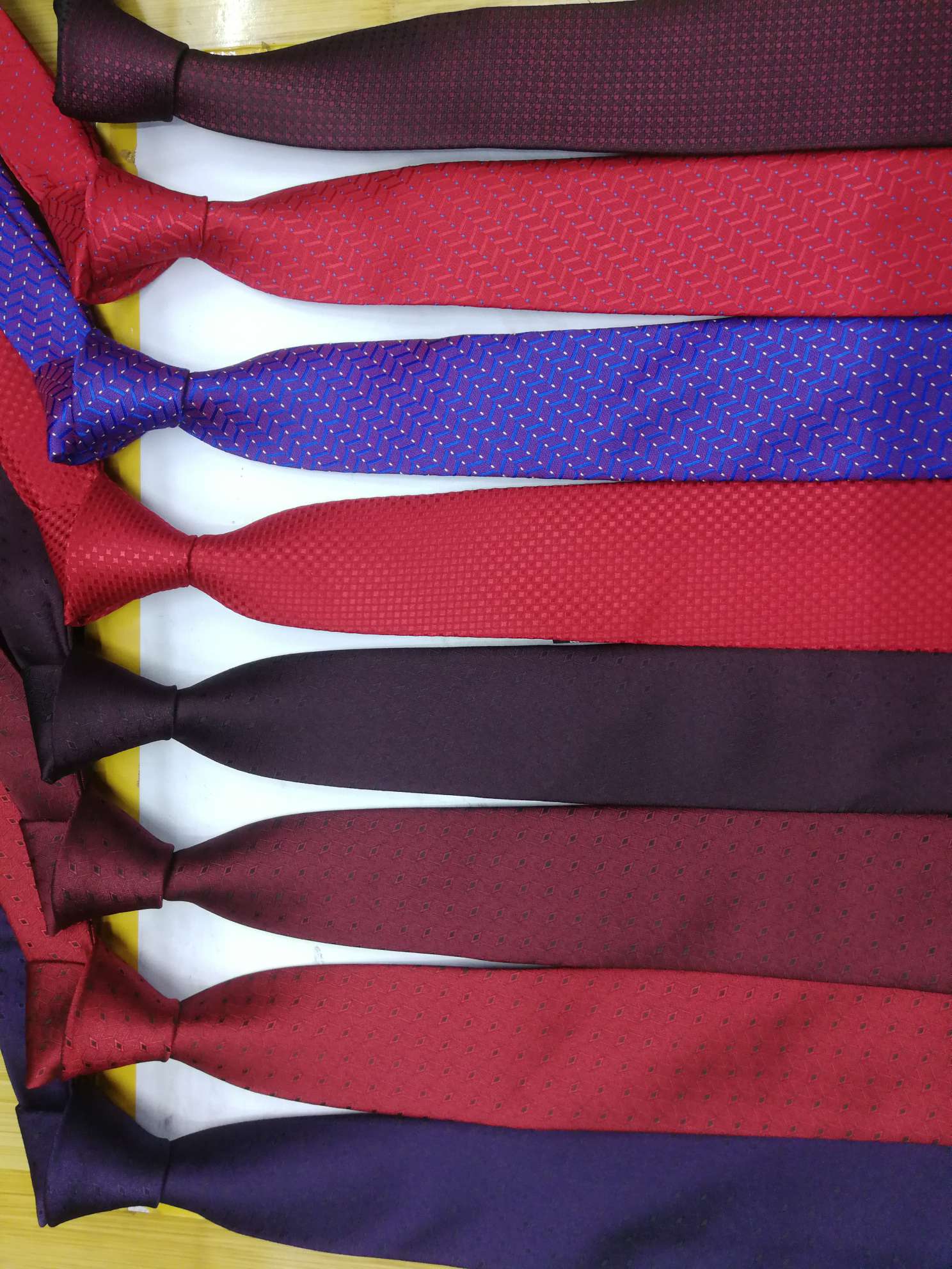 Casual tie Specification image