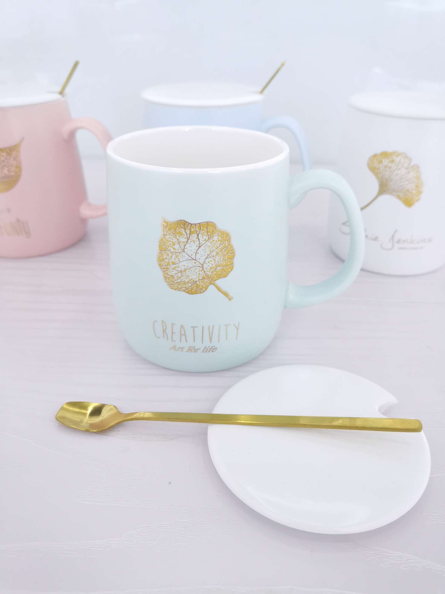 Matte gold leaf glazed ceramic cups, coffee cups, water cups Application Scenario