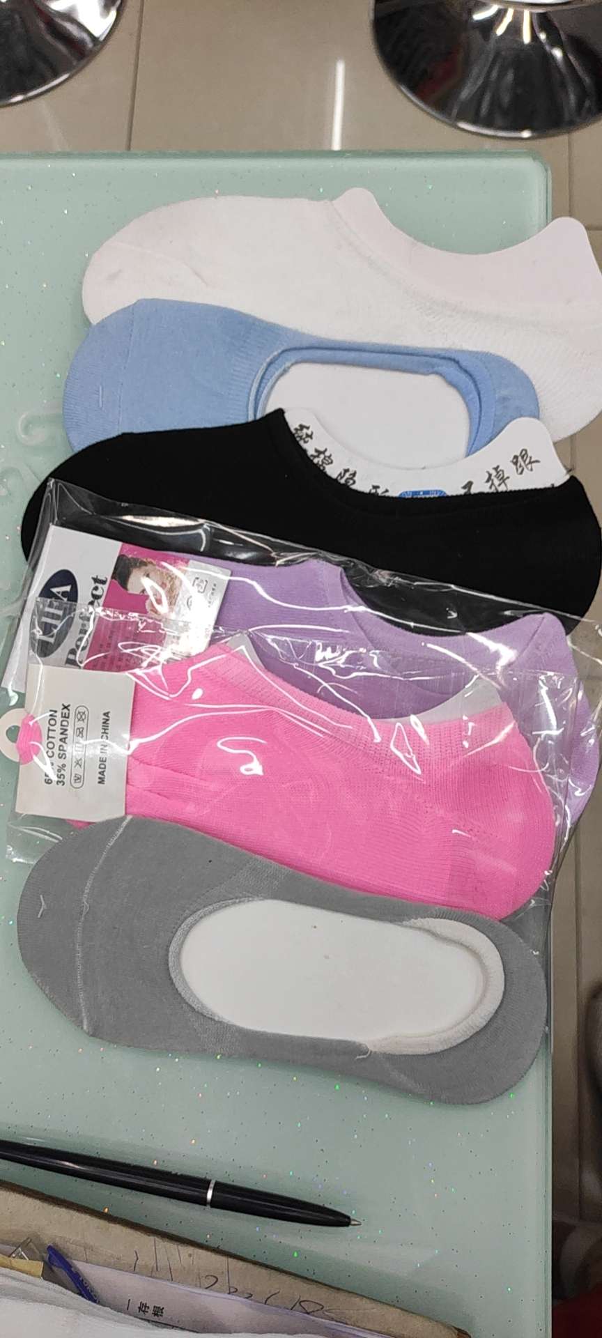 Female invisible socks thumbnail