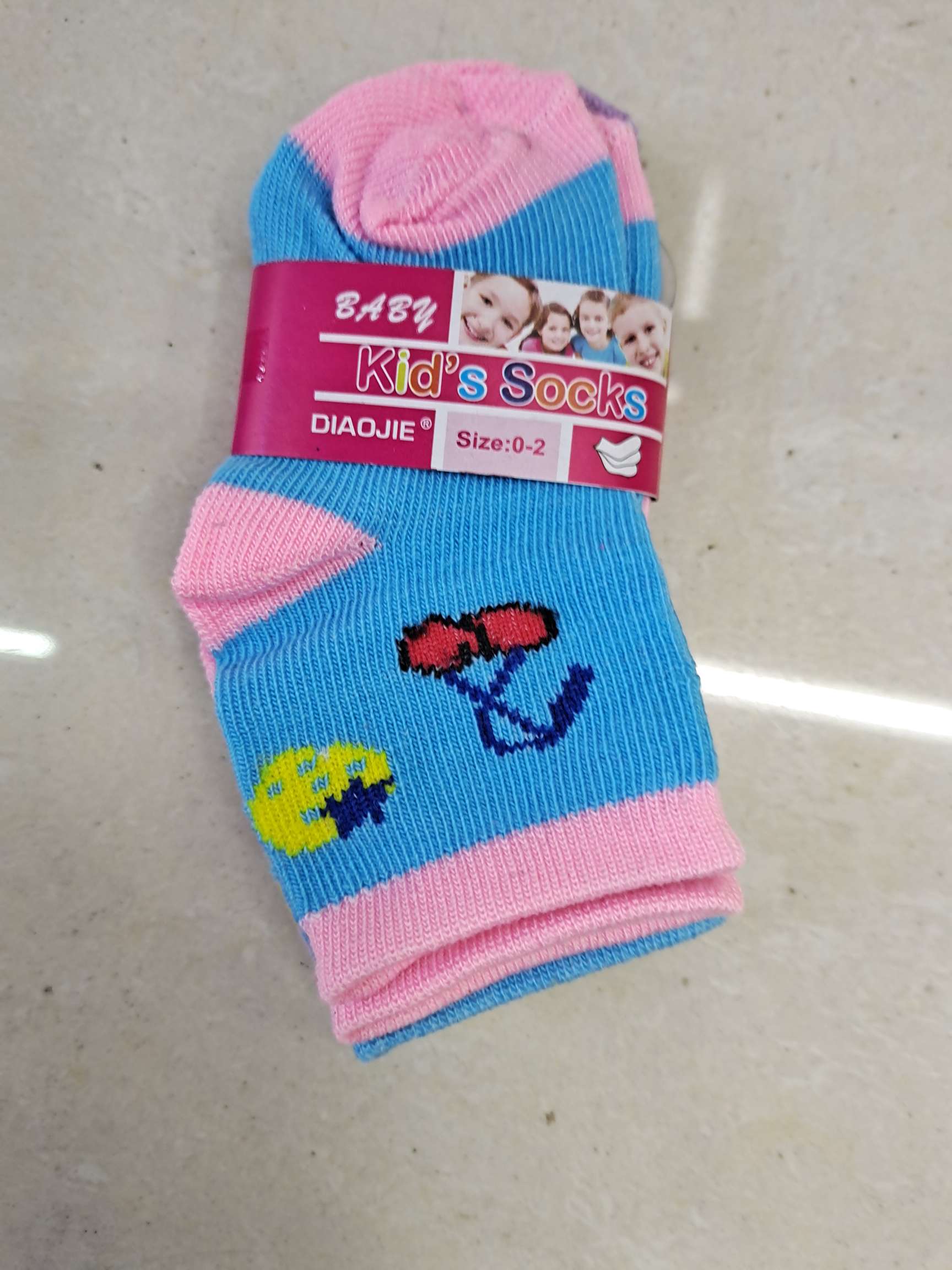 女童0一2，樱桃