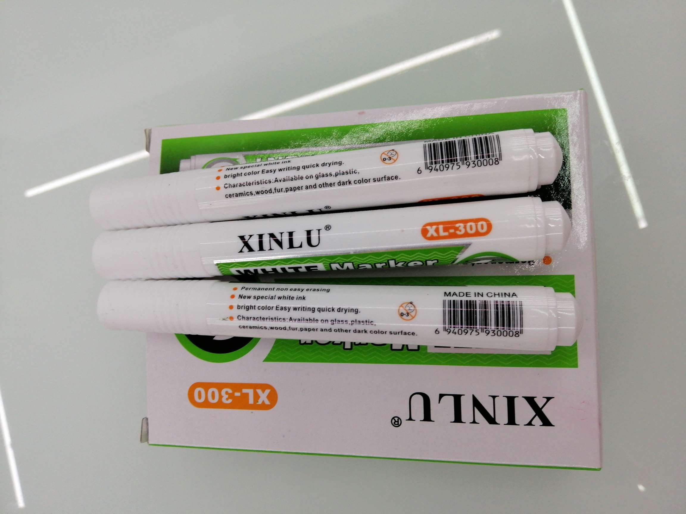 Hanjia Stationery Office Culture Student Writing Tools Marker Pens 12-piece small box packaging White marker pens full figure