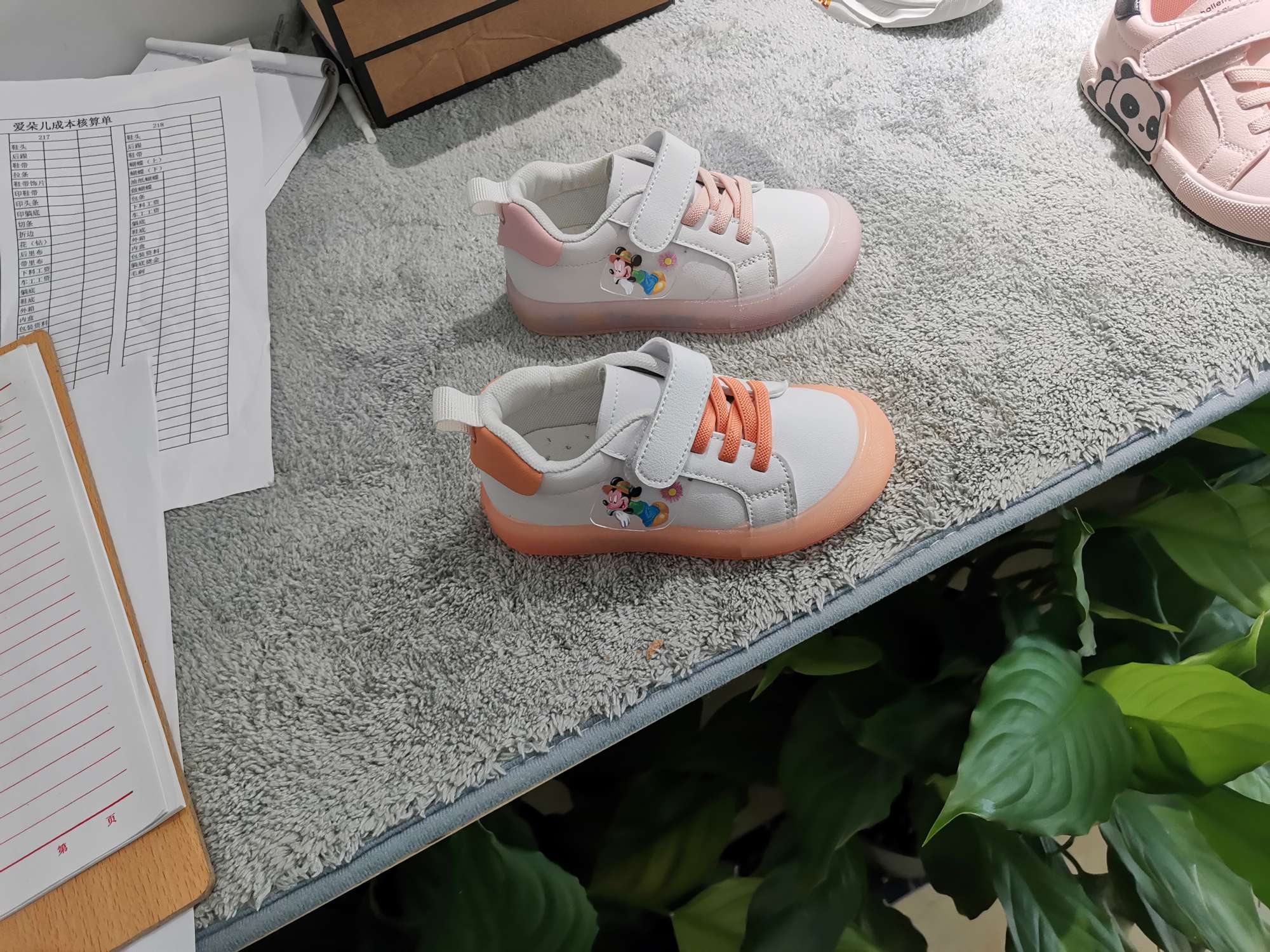 爱朵儿休闲鞋产品图