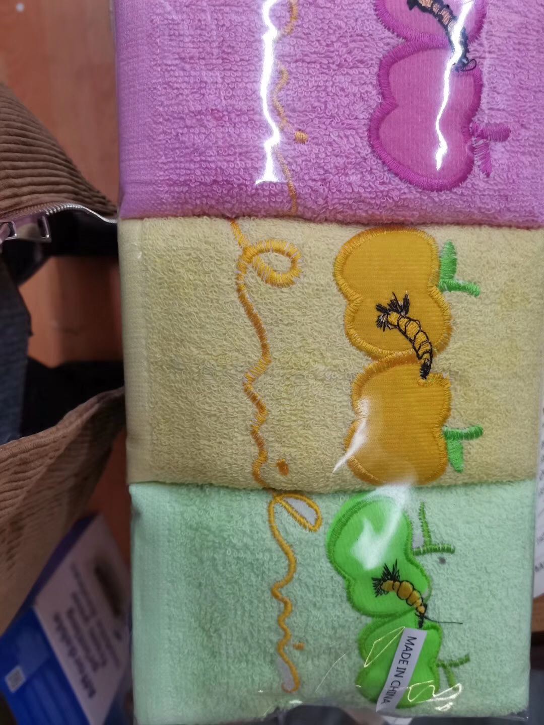 Factory direct sales of all-cotton embroidered towels available for customization