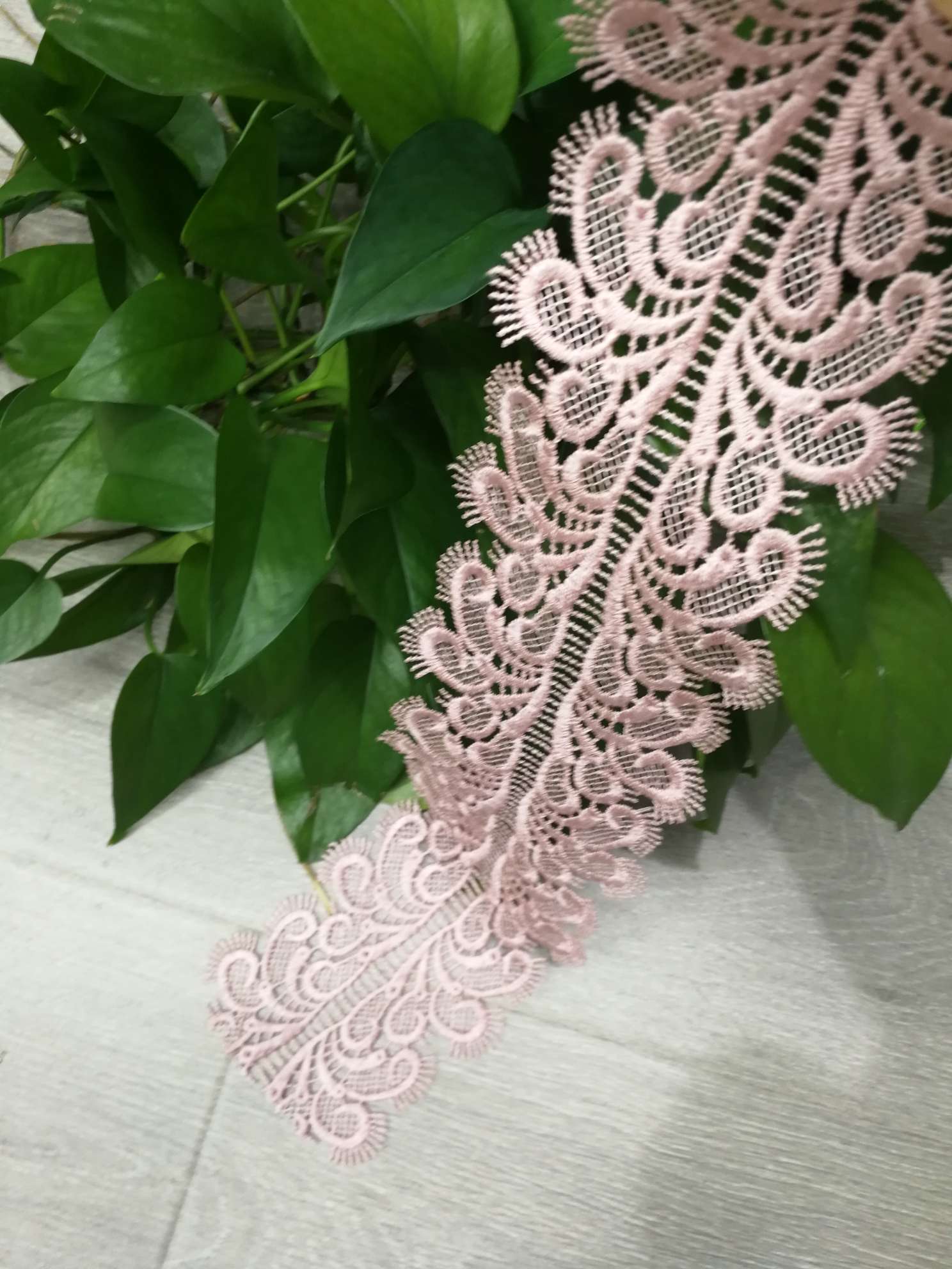 Manufacturers Supply Symmetrical Eyelash Lace Style Water Soluble Embroidery Lace King 40226 At A Low Price details Picture