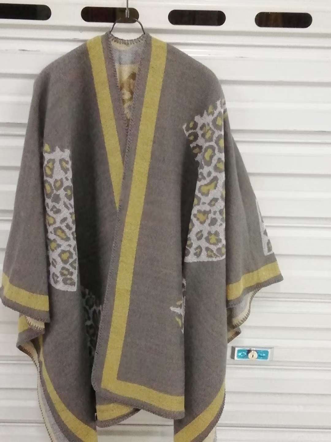 Autumn And Winter Cape details Picture