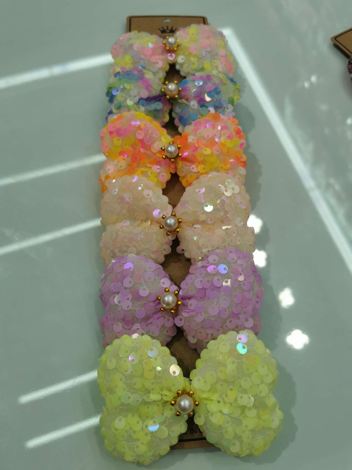 Sequined fabric bow tie hairpin