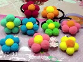 梅花头饰毛球