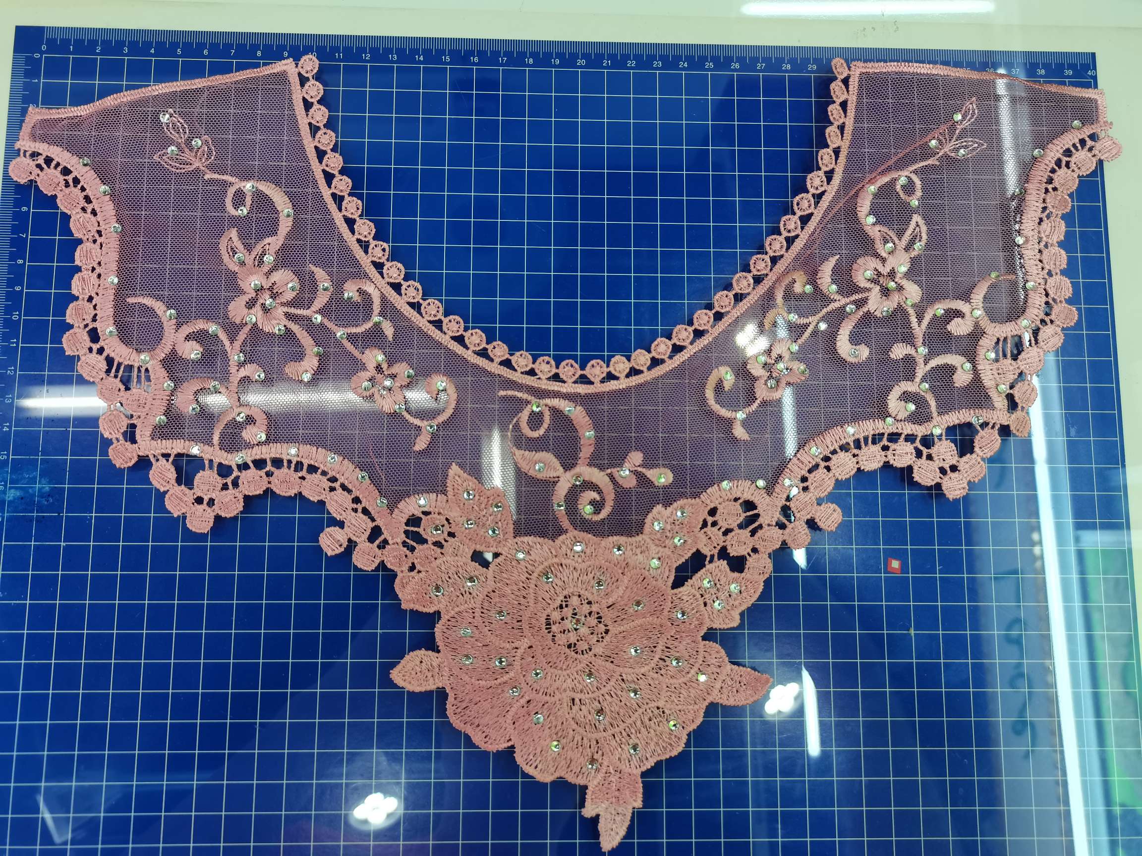 2020 new style necktie lace embroidery Specification image