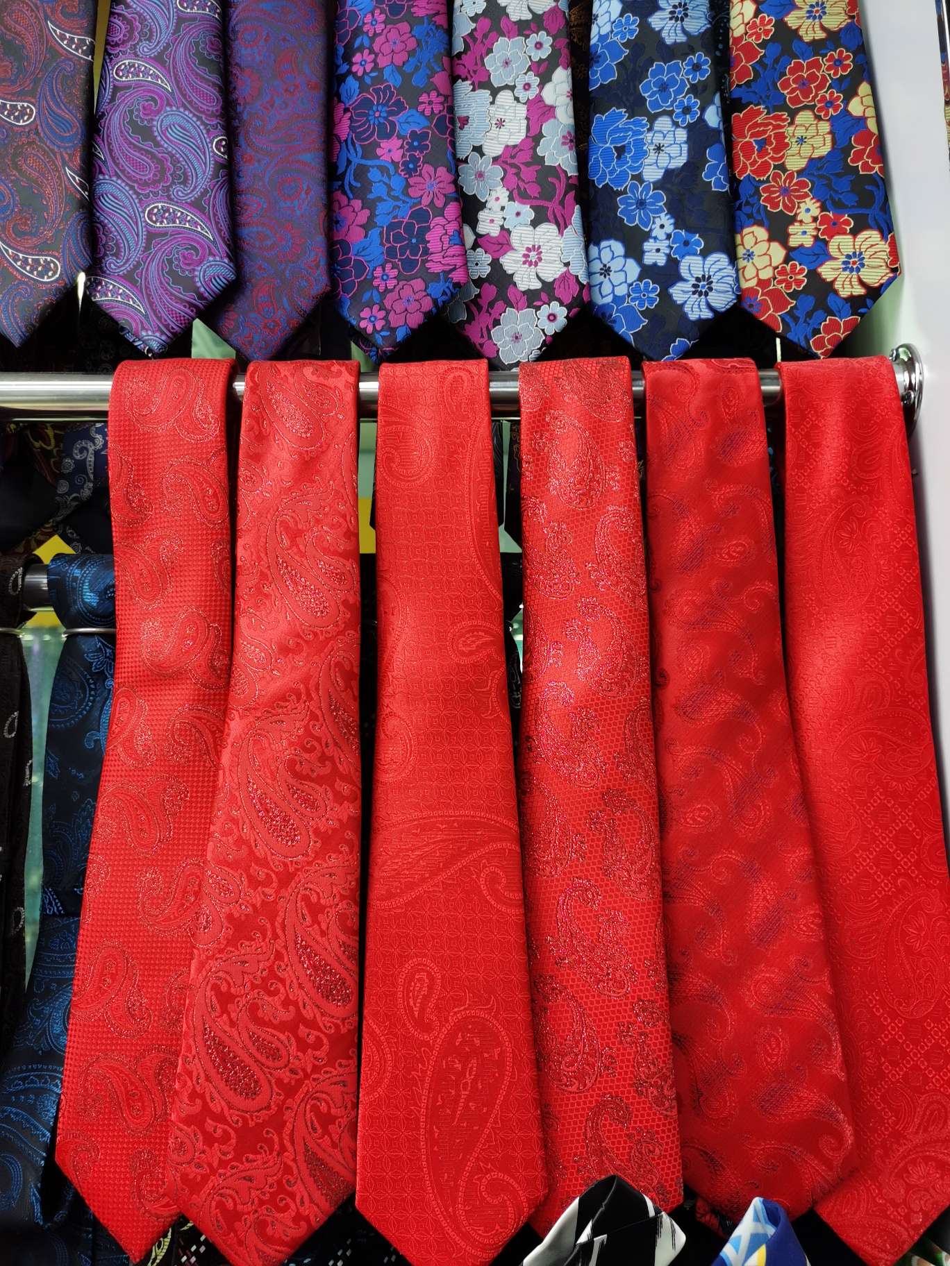 Tie 4