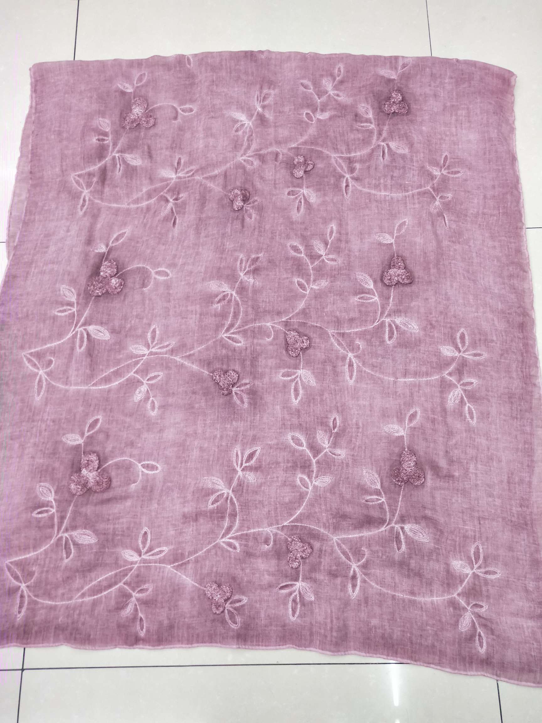 Stained Embroidered Headscarf 10 Specification drawing