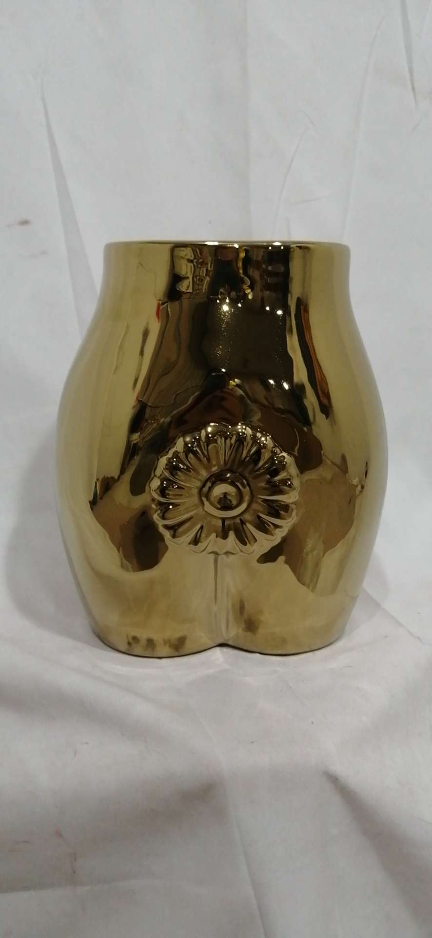 The height of the ceramic golden bottom is 24*20*16