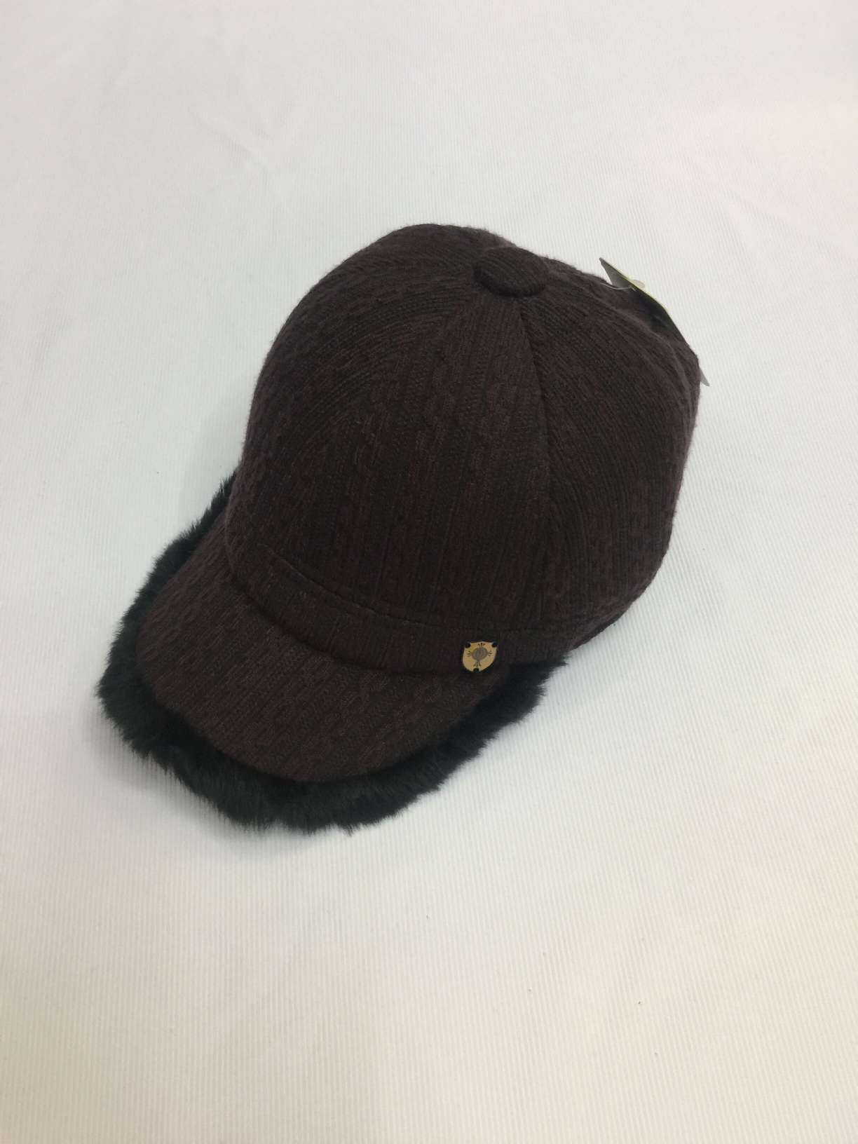 Baseball Cap With Wool And Fluffy undefined